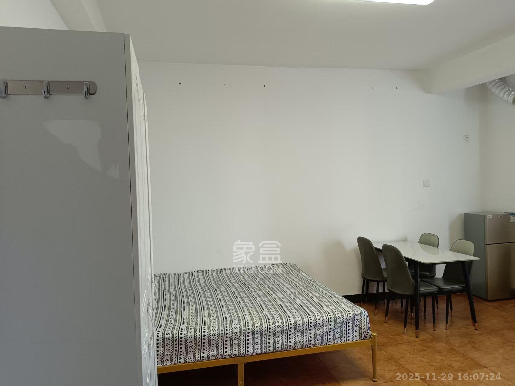 明城国际  1室1厅1卫    1800.0元/月室内图