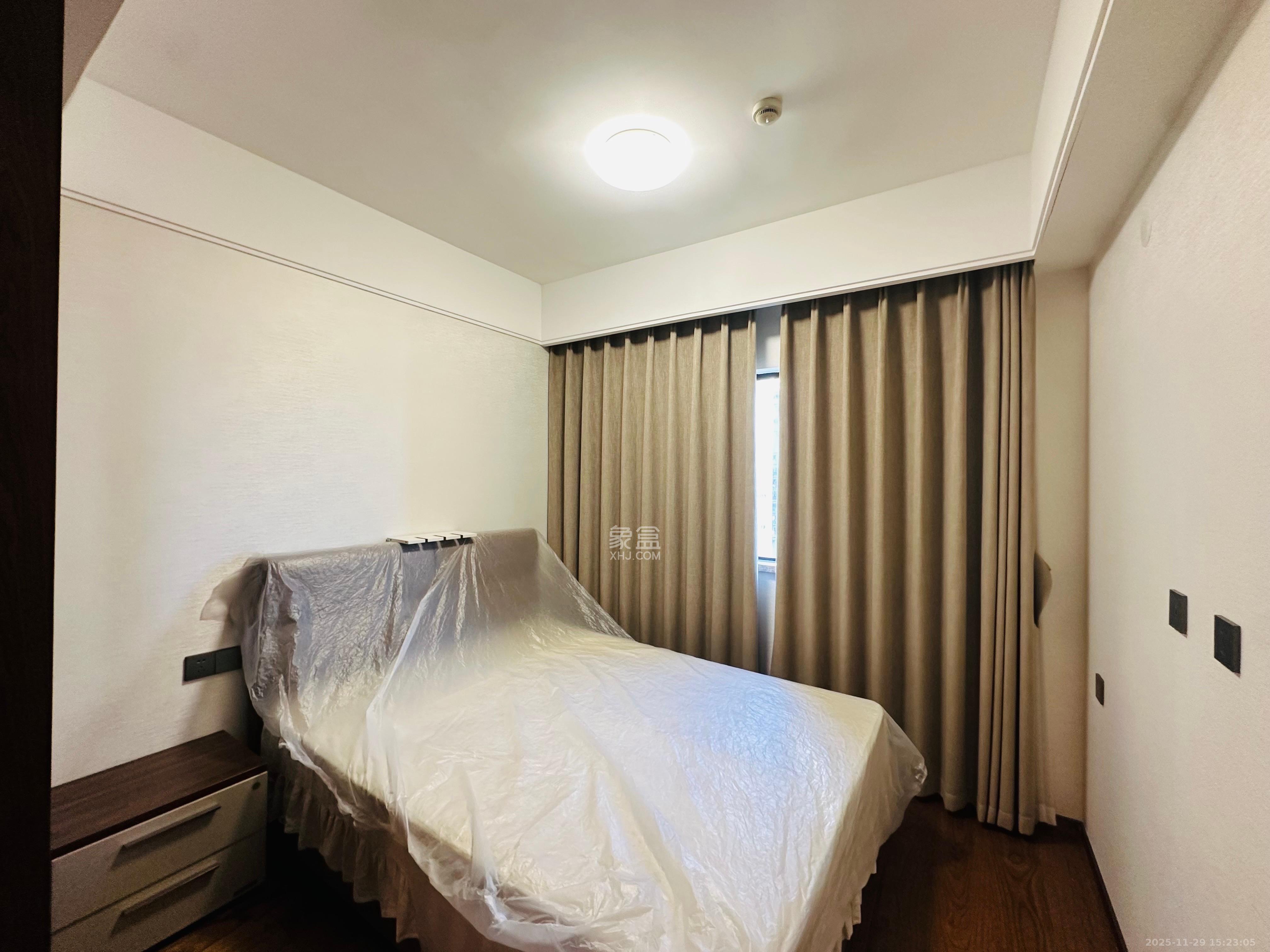 万科里金域滨江  1室0厅0卫    6500.0元/月室内图