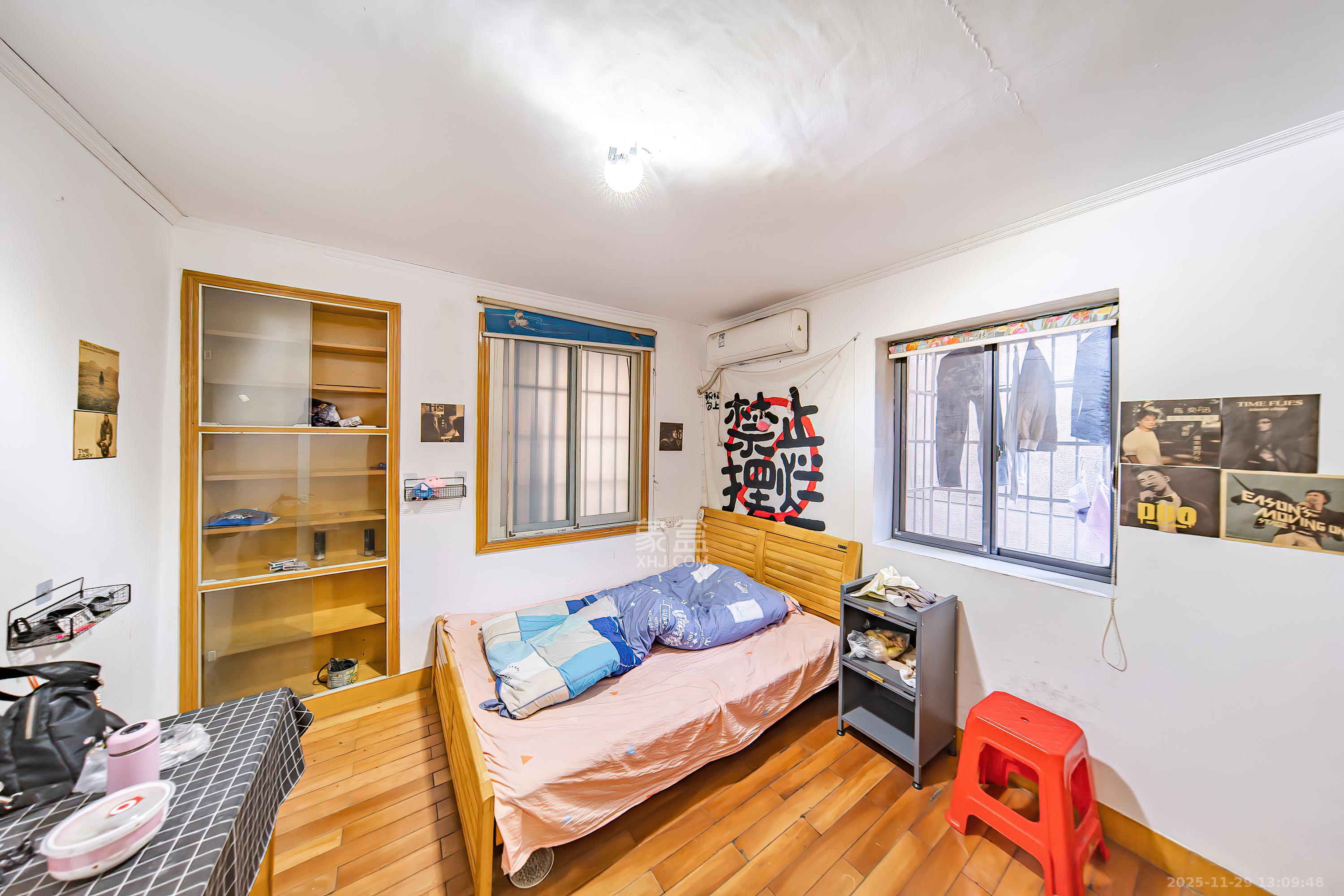 上麻园岭散盘 3室2厅1卫 63.8万 上麻园岭散盘 3室2厅1卫 63.8万卧室