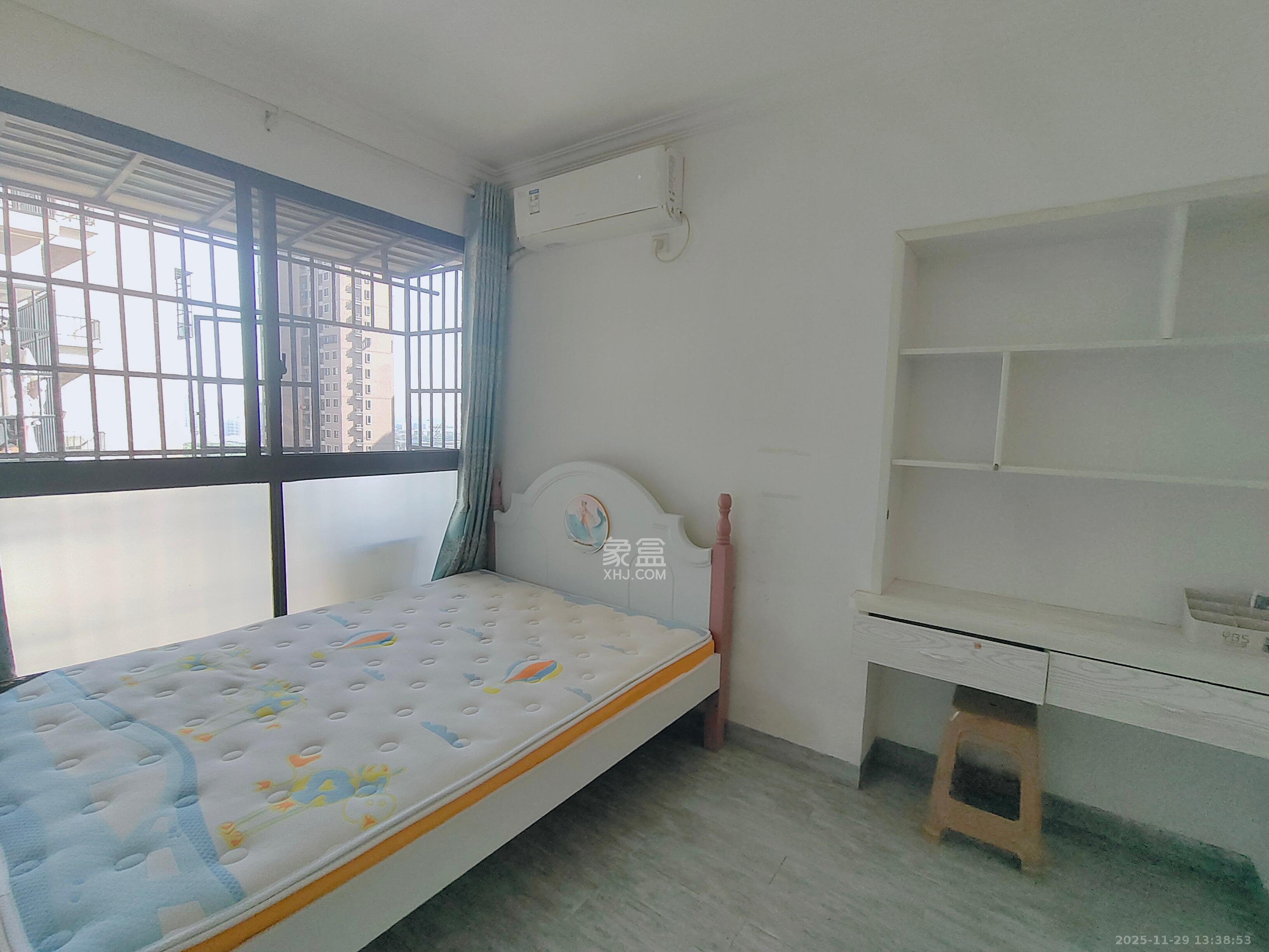 康桥长郡 3室2厅1卫 2000.0元/月 康桥长郡 3室2厅1卫 2000.0元/月室内图