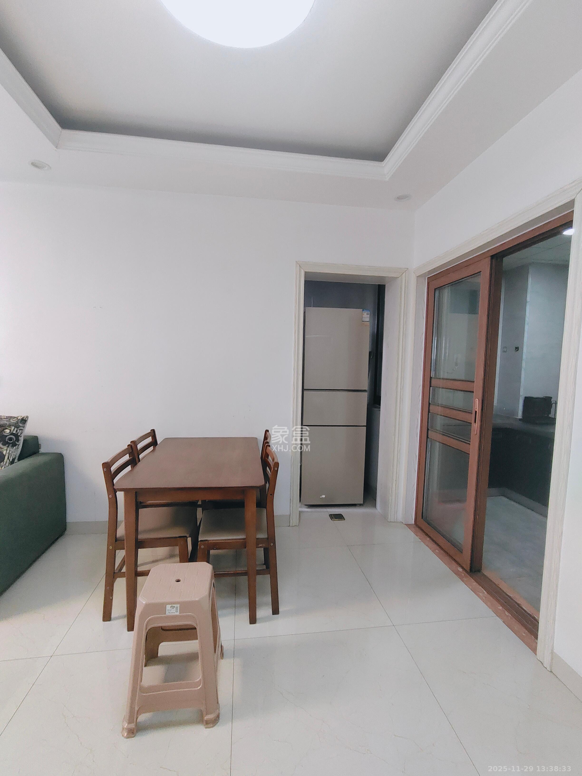 康桥长郡 3室2厅1卫 2000.0元/月 康桥长郡 3室2厅1卫 2000.0元/月室内图