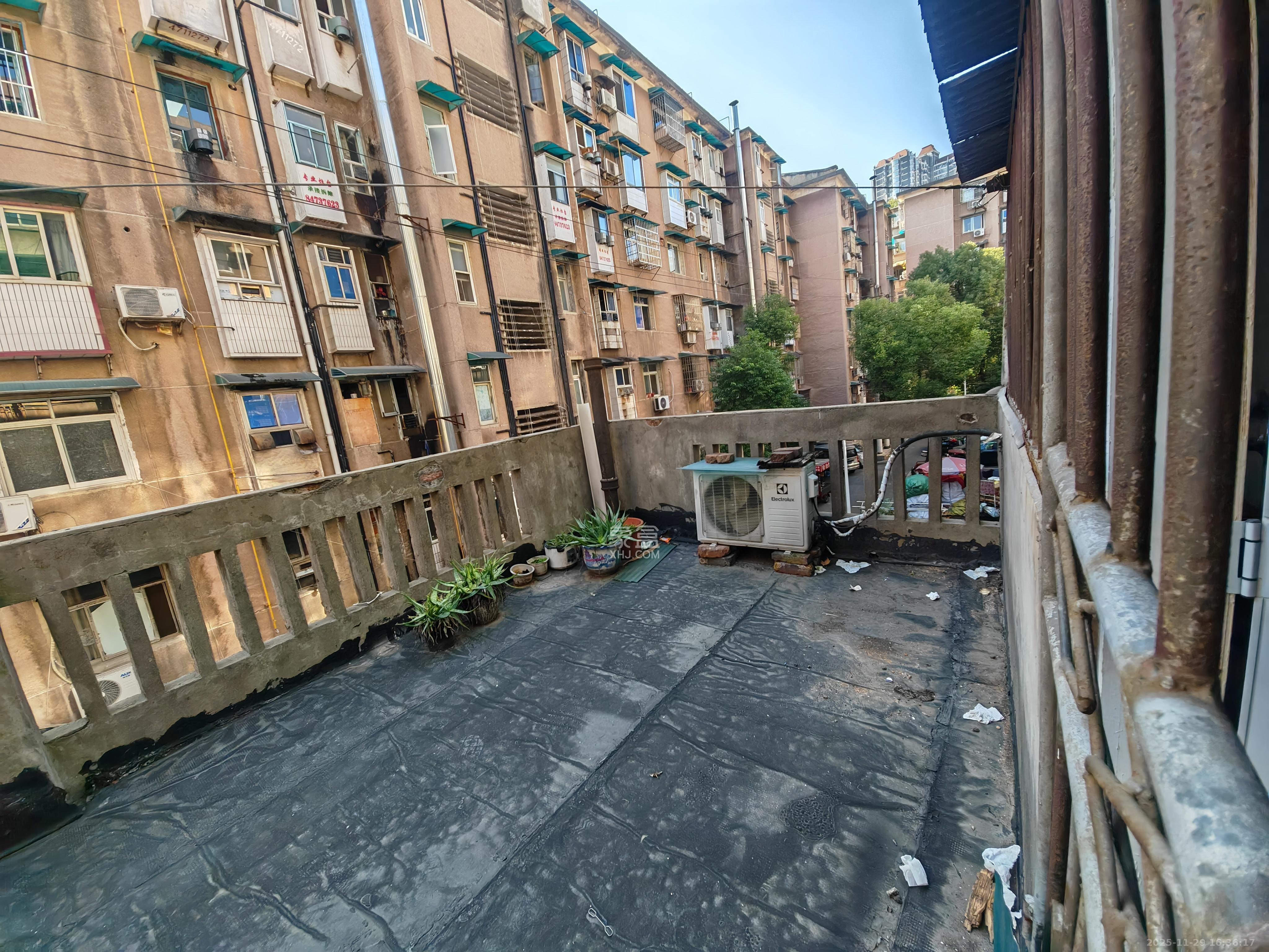 红旗区四片 2室1厅1卫 1600.0元/月 红旗区四片 2室1厅1卫 1600.0元/月室内图