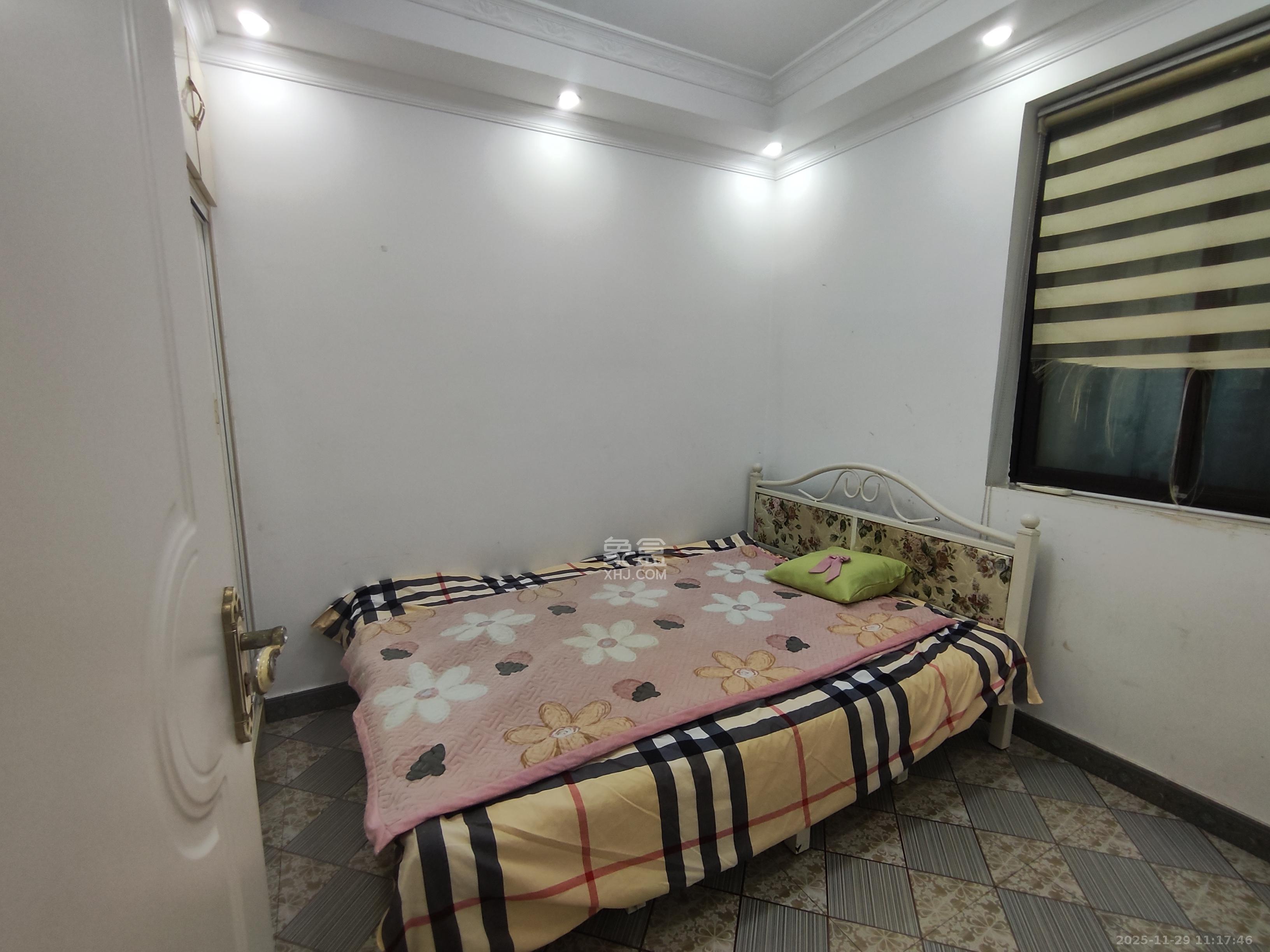 金科时代中心  3室2厅2卫    2200.0元/月