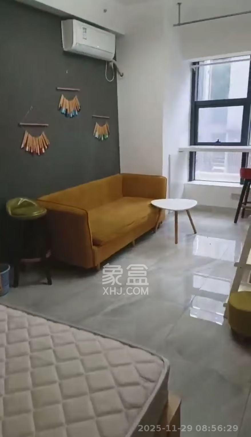 第六都（陆都小区）  1室1厅1卫    1800.0元/月室内图