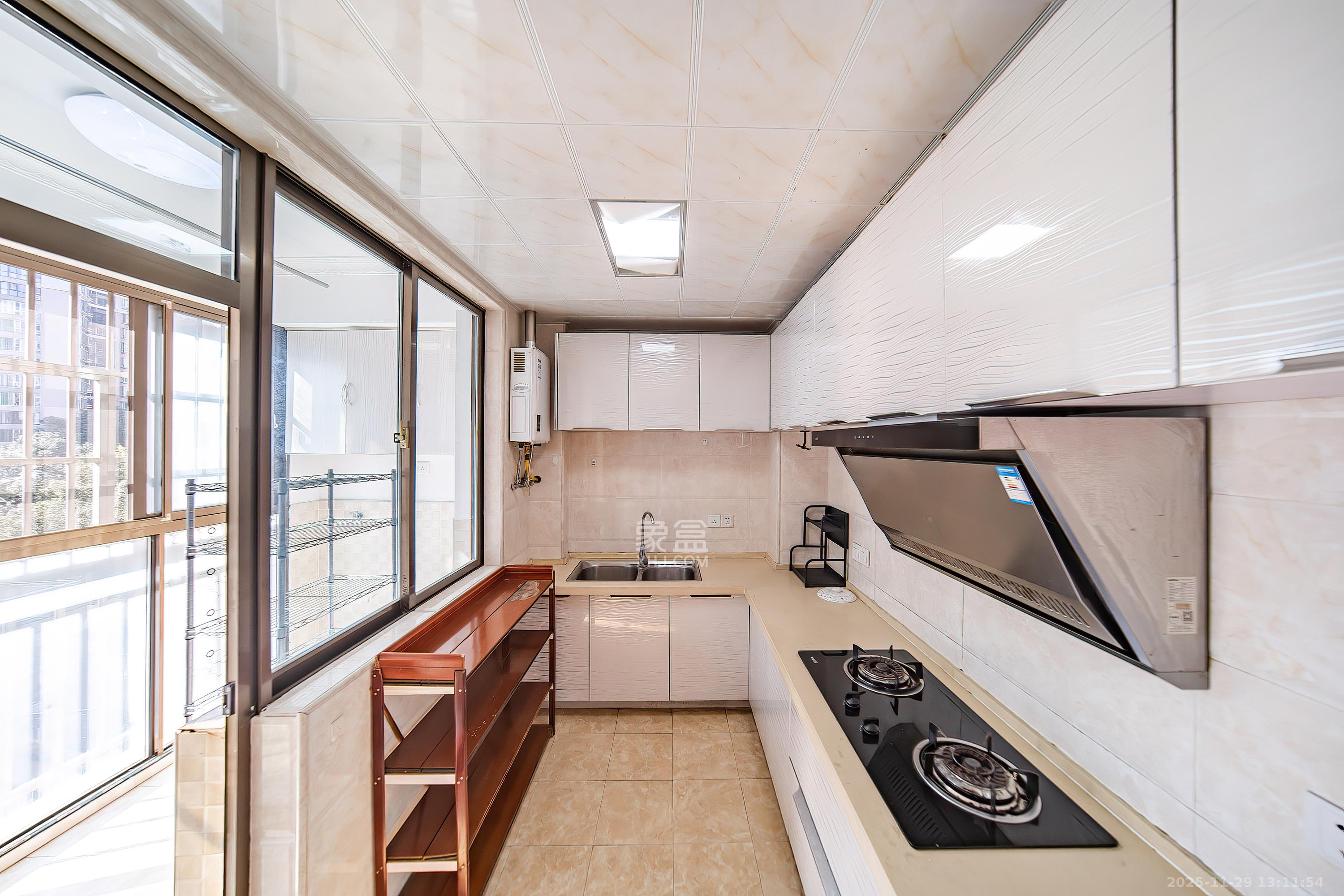 四方水岸(世方水岸)  1室2厅1卫    69.8万厨房