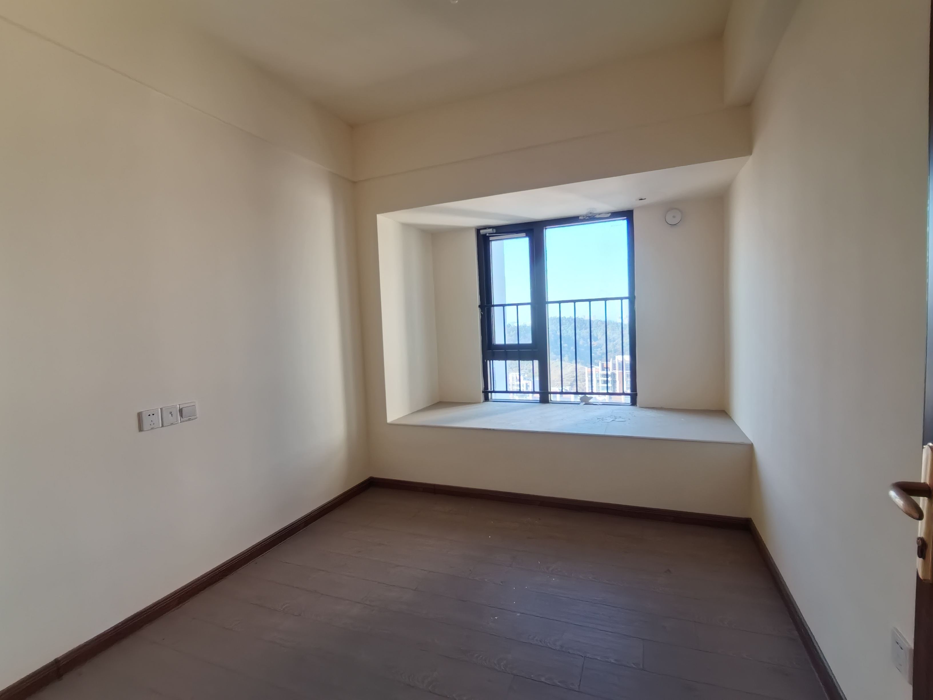 碧桂园翘楚棠  4室2厅2卫    79.8万卧室