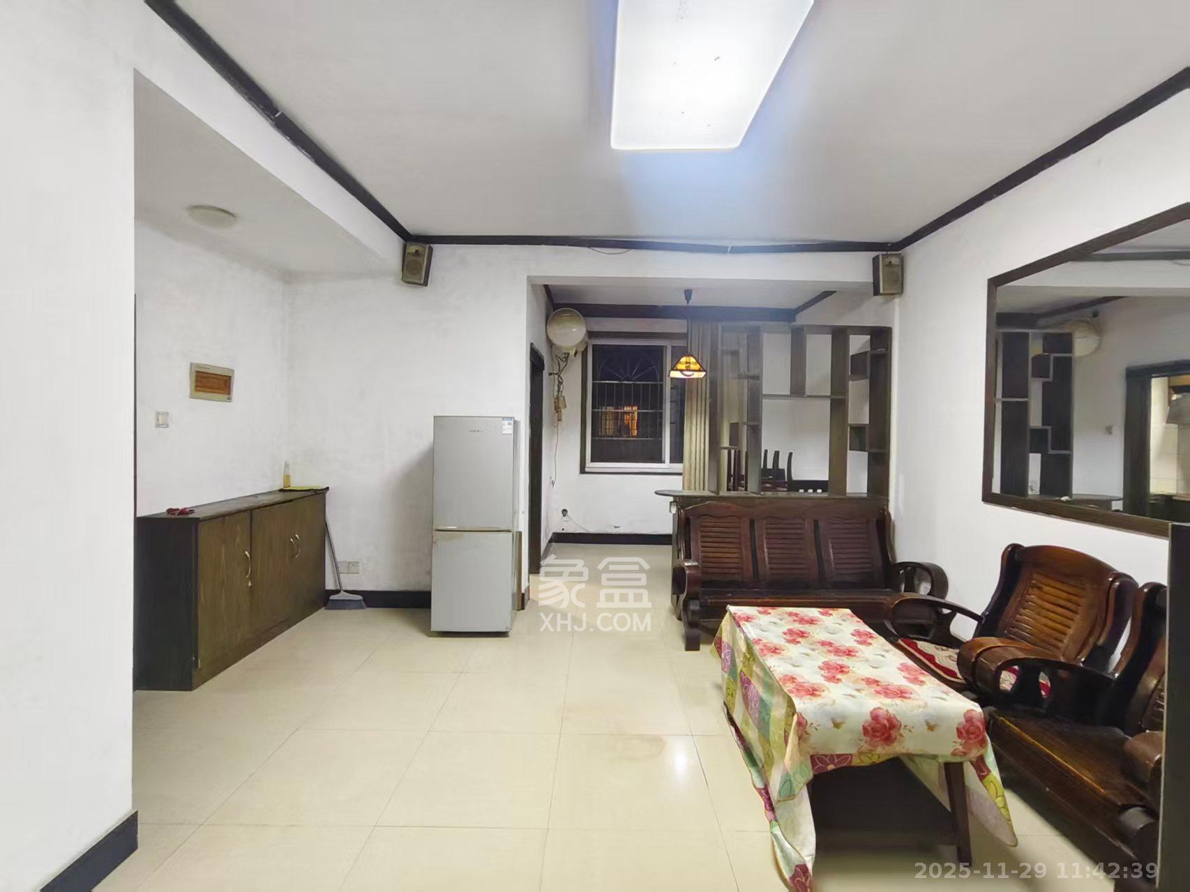 新桥家园 2室2厅1卫 1400.0元/月 新桥家园 2室2厅1卫 1400.0元/月室内图