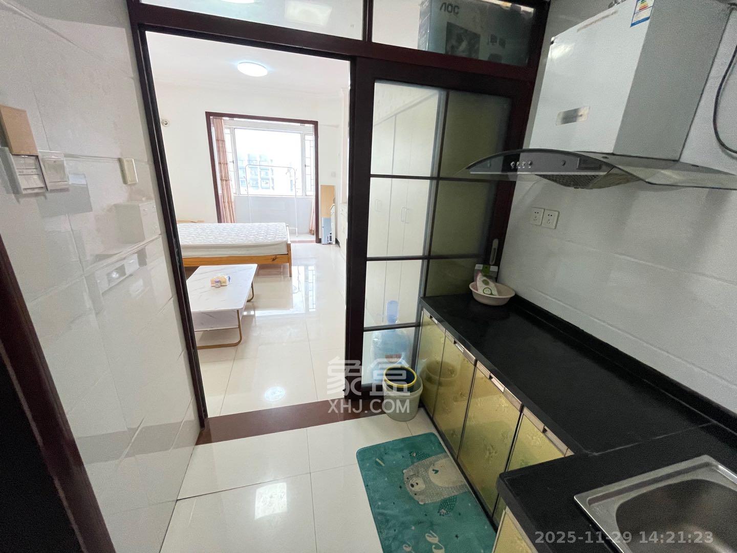 万科魅力之城  1室1厅1卫    1000.0元/月室内图