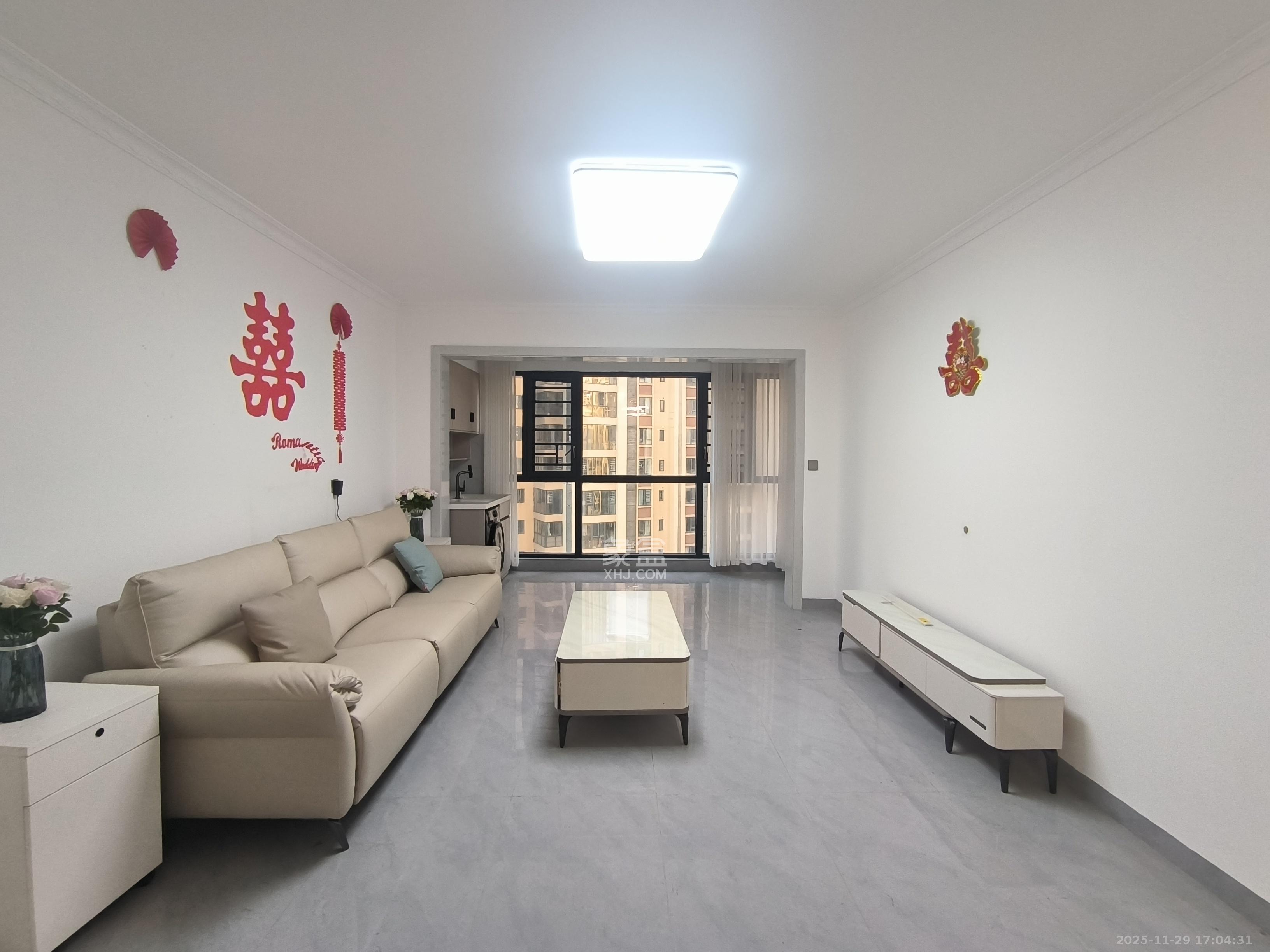 福晟钱隆国际(晟冉景苑) 4室2厅2卫 3300.0元/月 福晟钱隆国际(晟冉景苑) 4室2厅2卫 3300.0元/月室内图