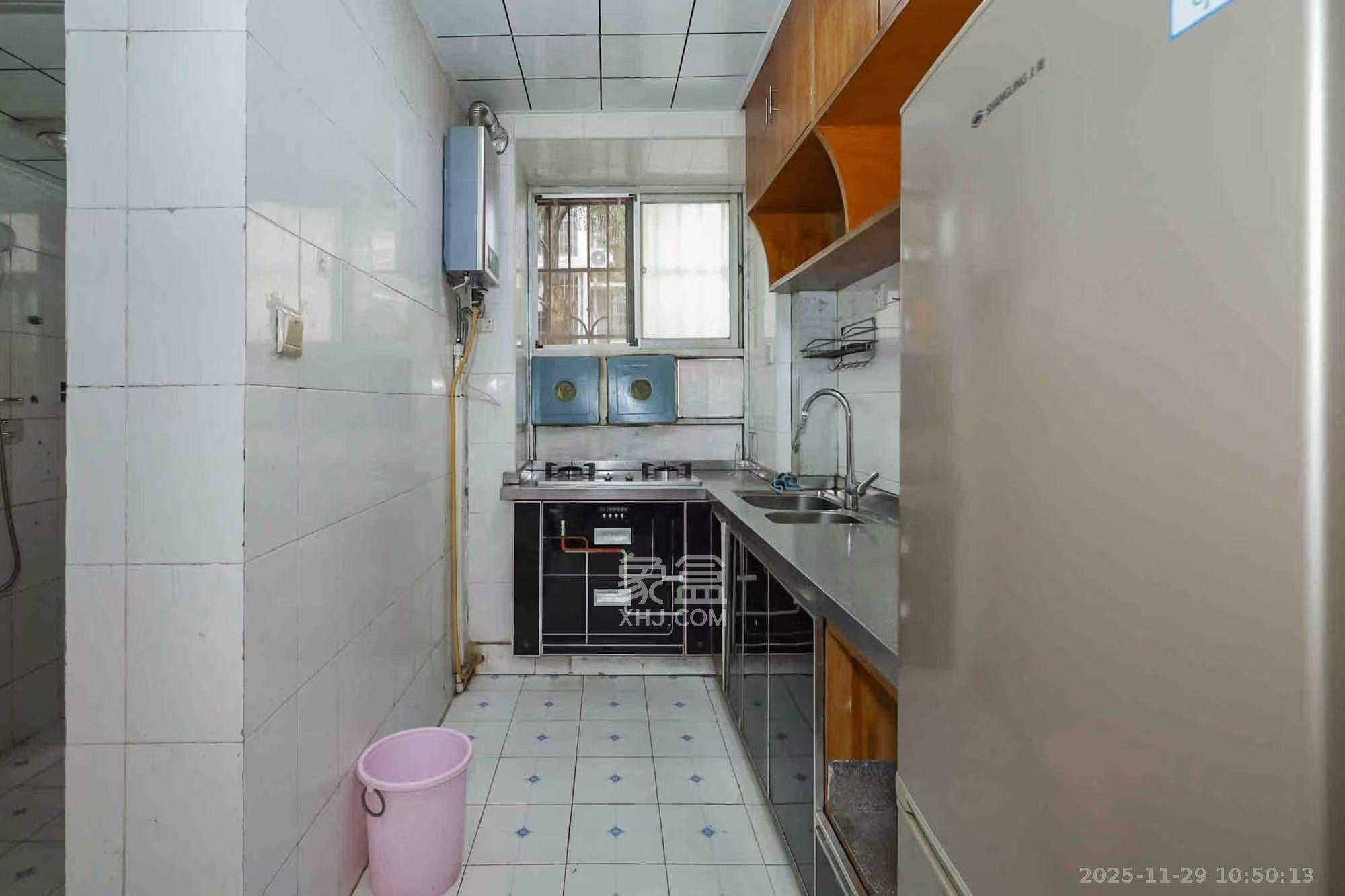 伞厂宿舍  2室2厅1卫    2000.0元/月室内图