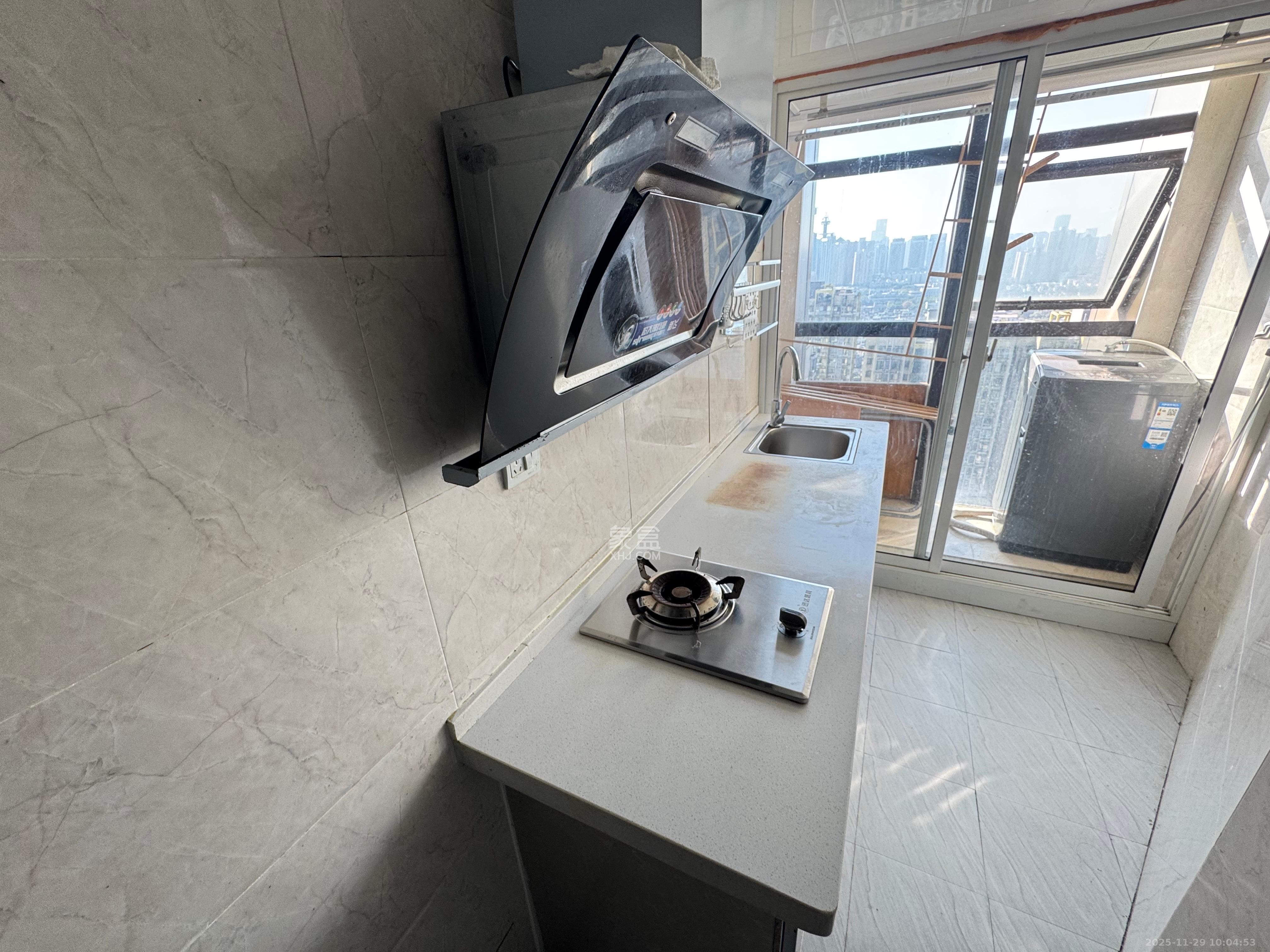 大财门公寓 2室1厅1卫 2400.0元/月 大财门公寓 2室1厅1卫 2400.0元/月室内图