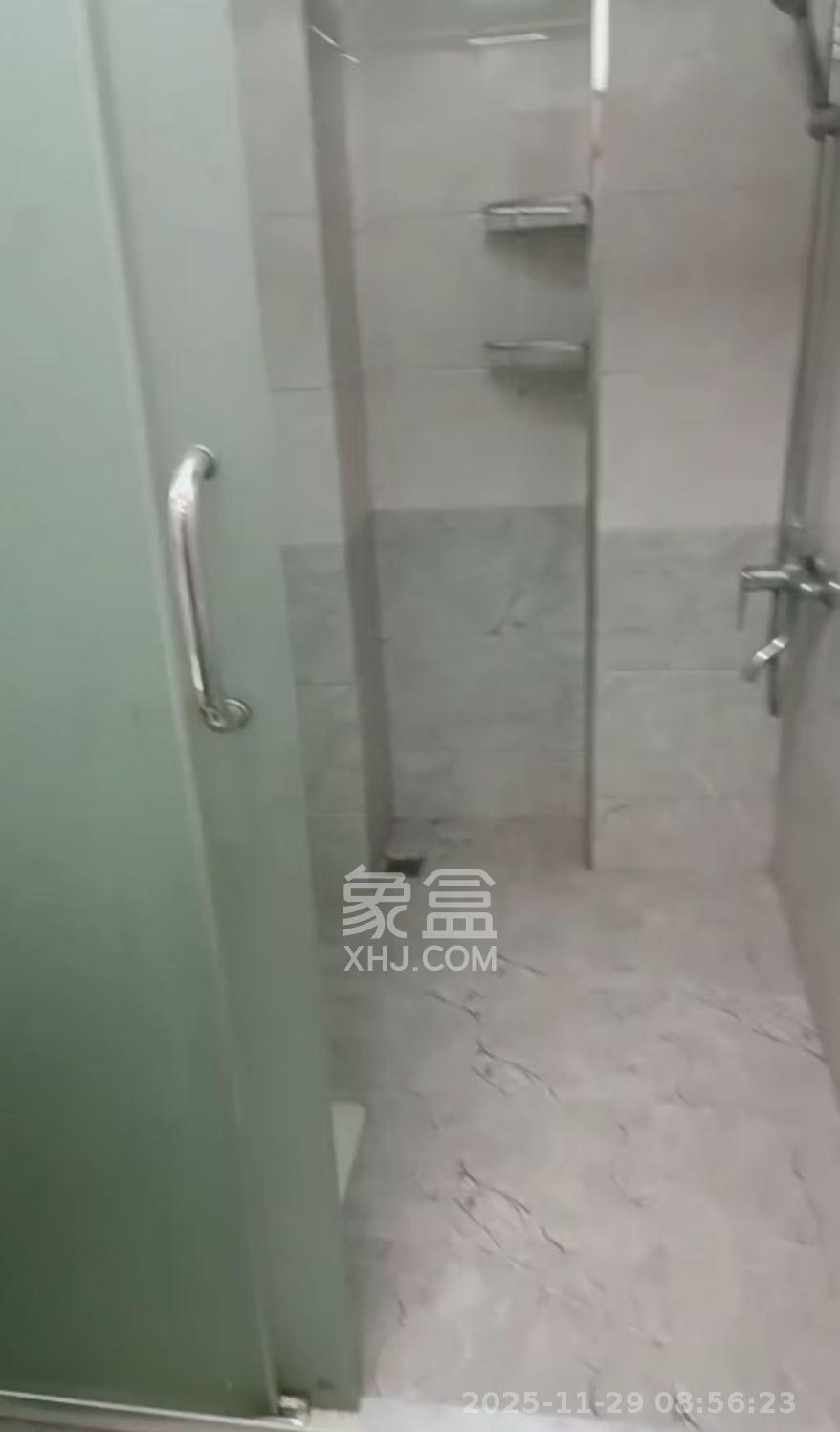 第六都（陆都小区）  1室1厅1卫    1800.0元/月