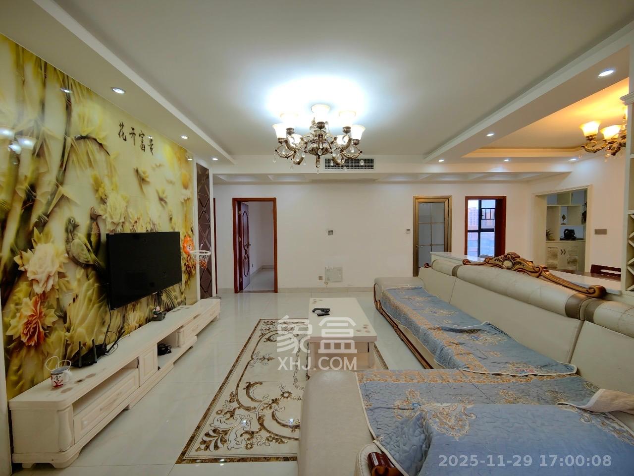 华悦城 4室2厅2卫 3600.0元/月 华悦城 4室2厅2卫 3600.0元/月室内图