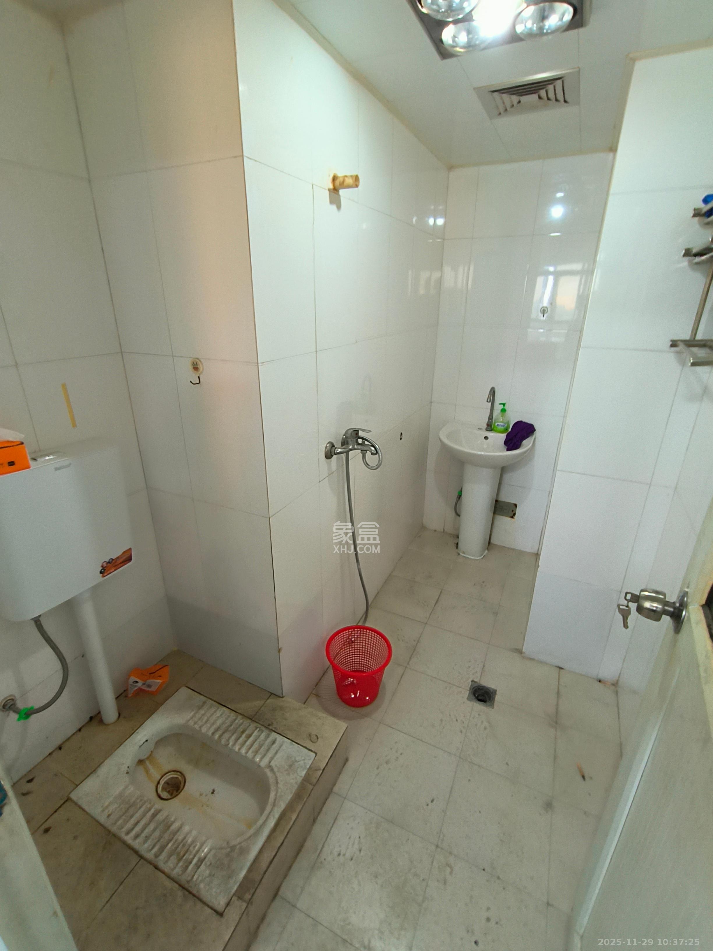 湘域中央 1室0厅1卫 1800.0元/月 湘域中央 1室0厅1卫 1800.0元/月室内图