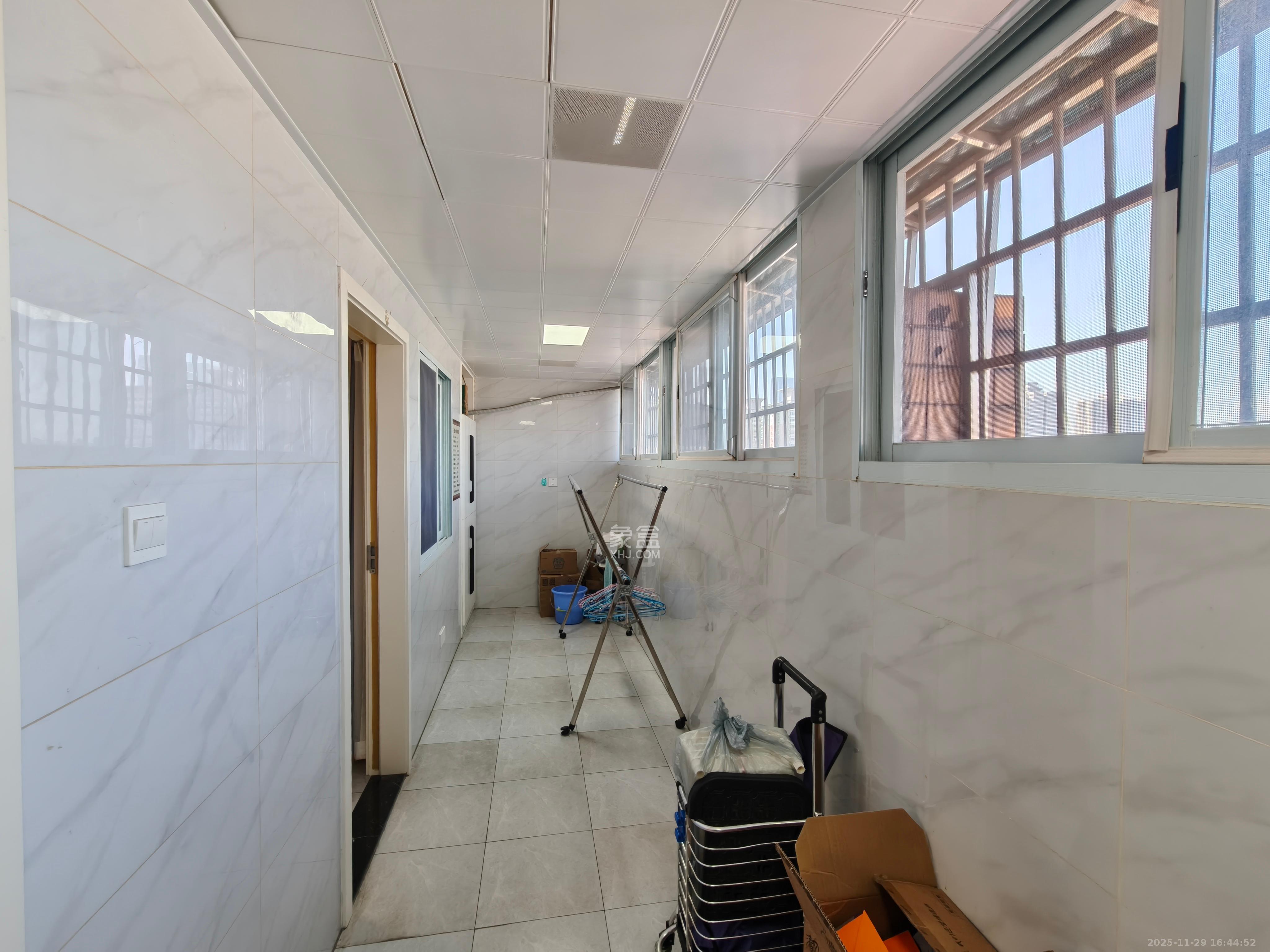 新国际（森和大厦）  2室1厅1卫    3800.0元/月室内图