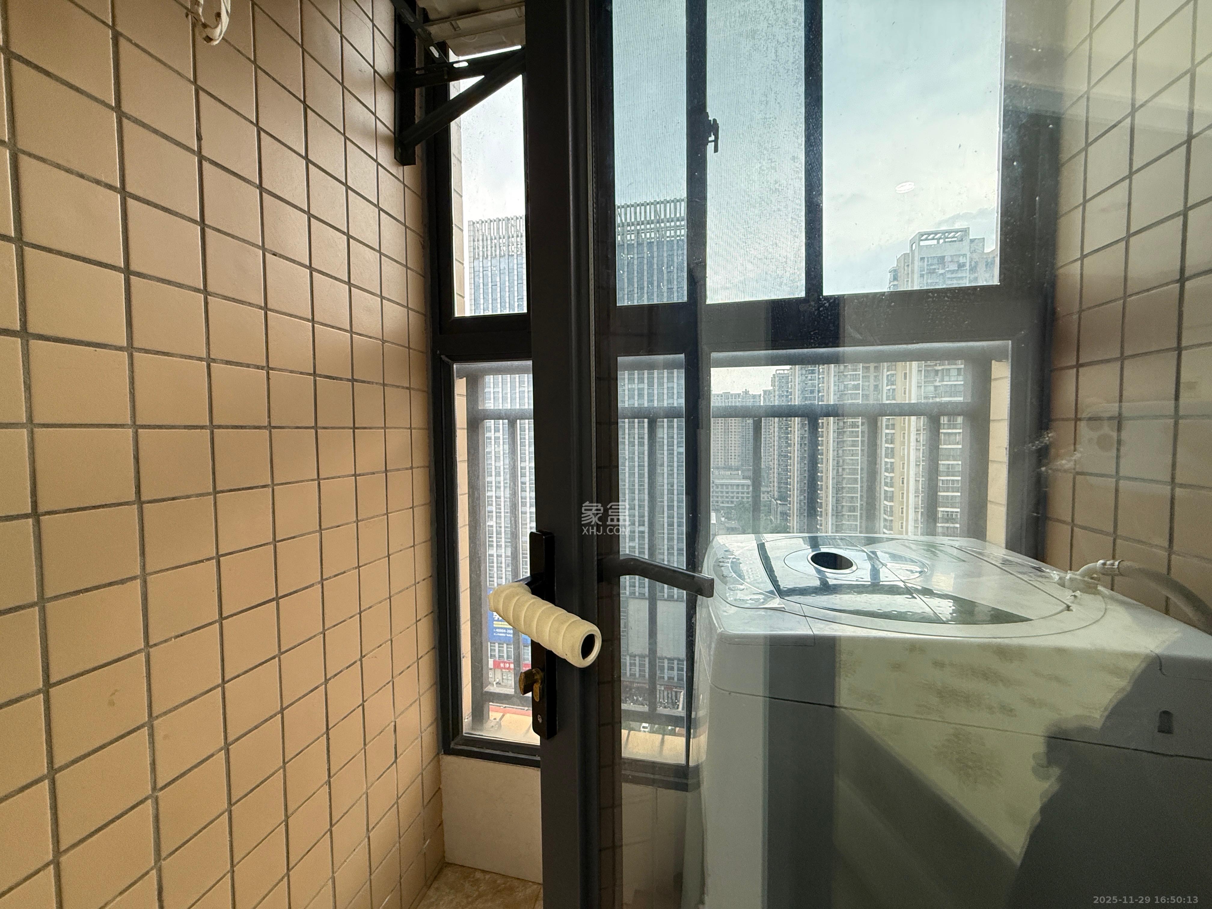 凯通国际城（凯通朝庭）  2室1厅1卫    2100.0元/月室内图