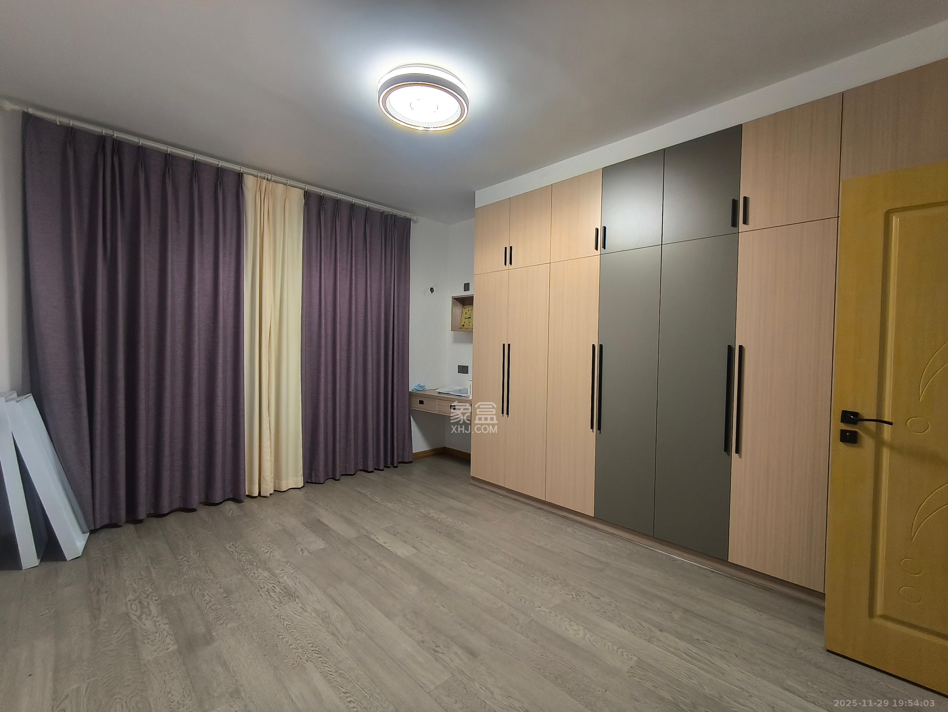 锦绣家园  4室2厅2卫    4000.0元/月室内图