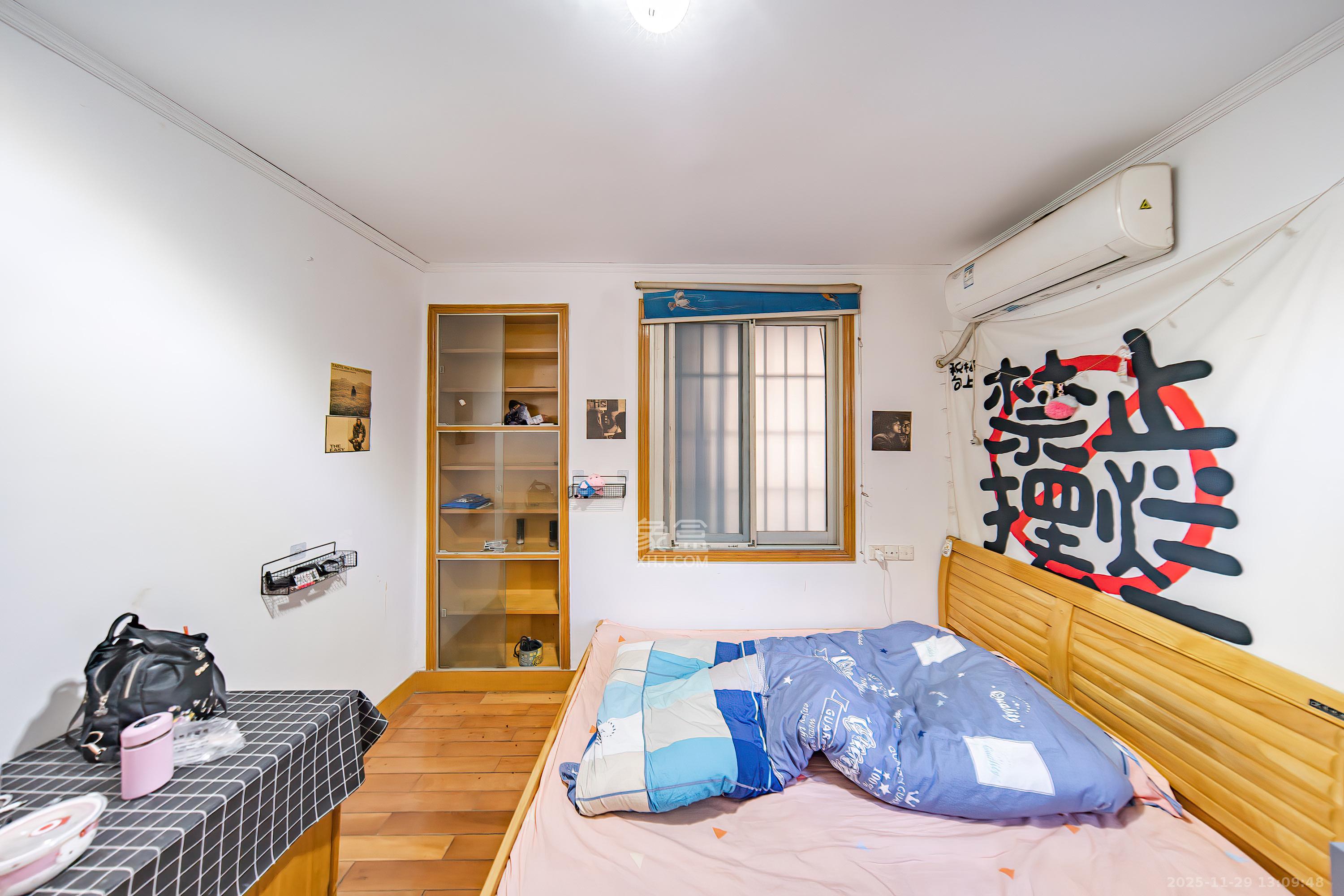 上麻园岭散盘 3室2厅1卫 63.8万 上麻园岭散盘 3室2厅1卫 63.8万卧室