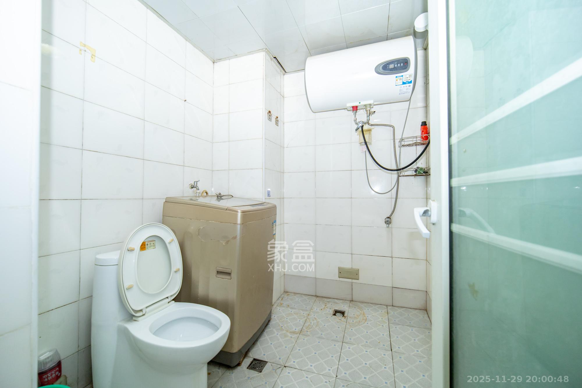 尚都花园城  2室1厅1卫    26.0万卫生间