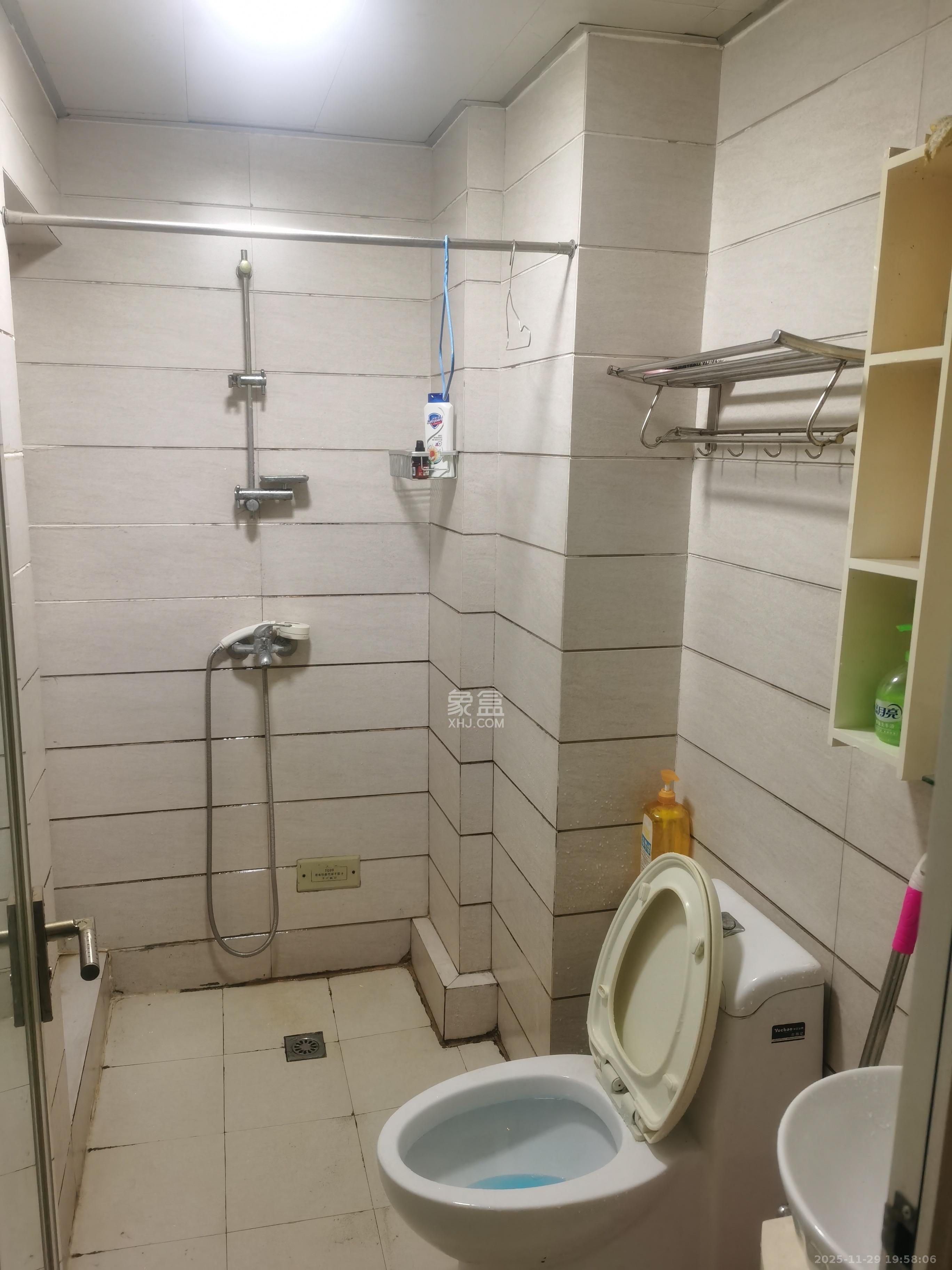 博林金谷  1室1厅1卫    1600.0元/月室内图