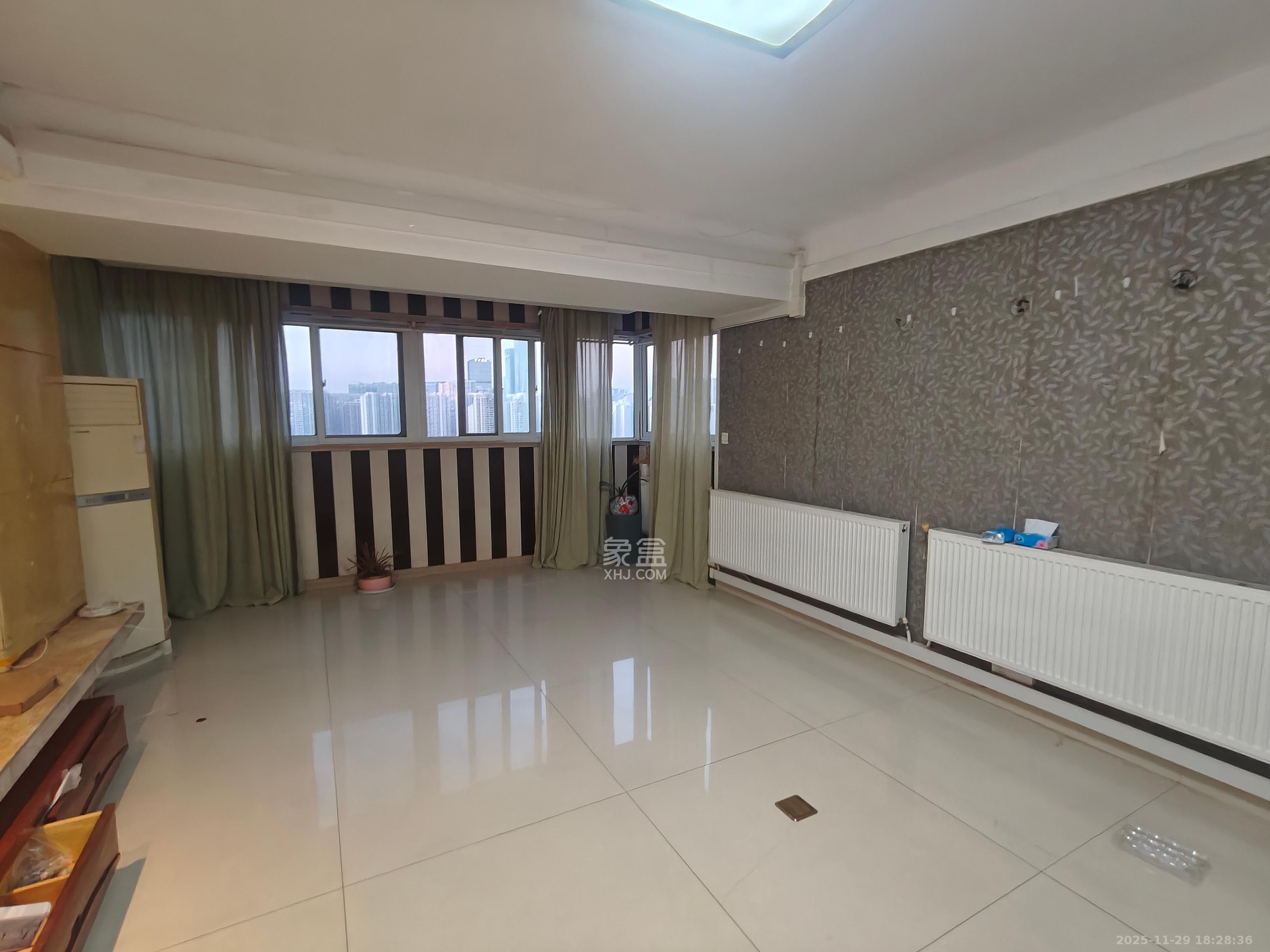 星蓝湾  3室2厅2卫    3200.0元/月