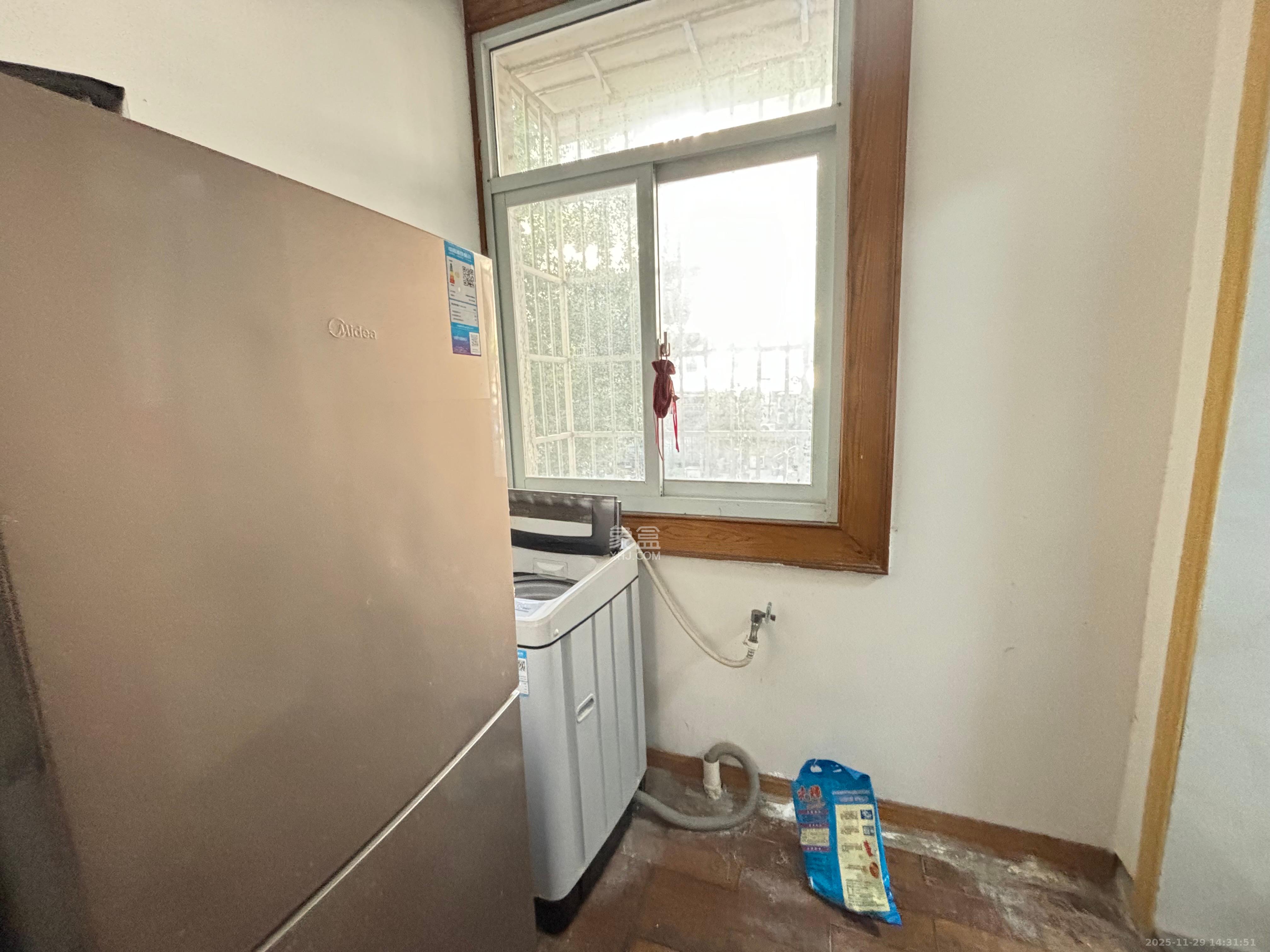 省木材公司宿舍（原欧园木材厂宿舍）  1室1厅1卫    1100.0元/月室内图