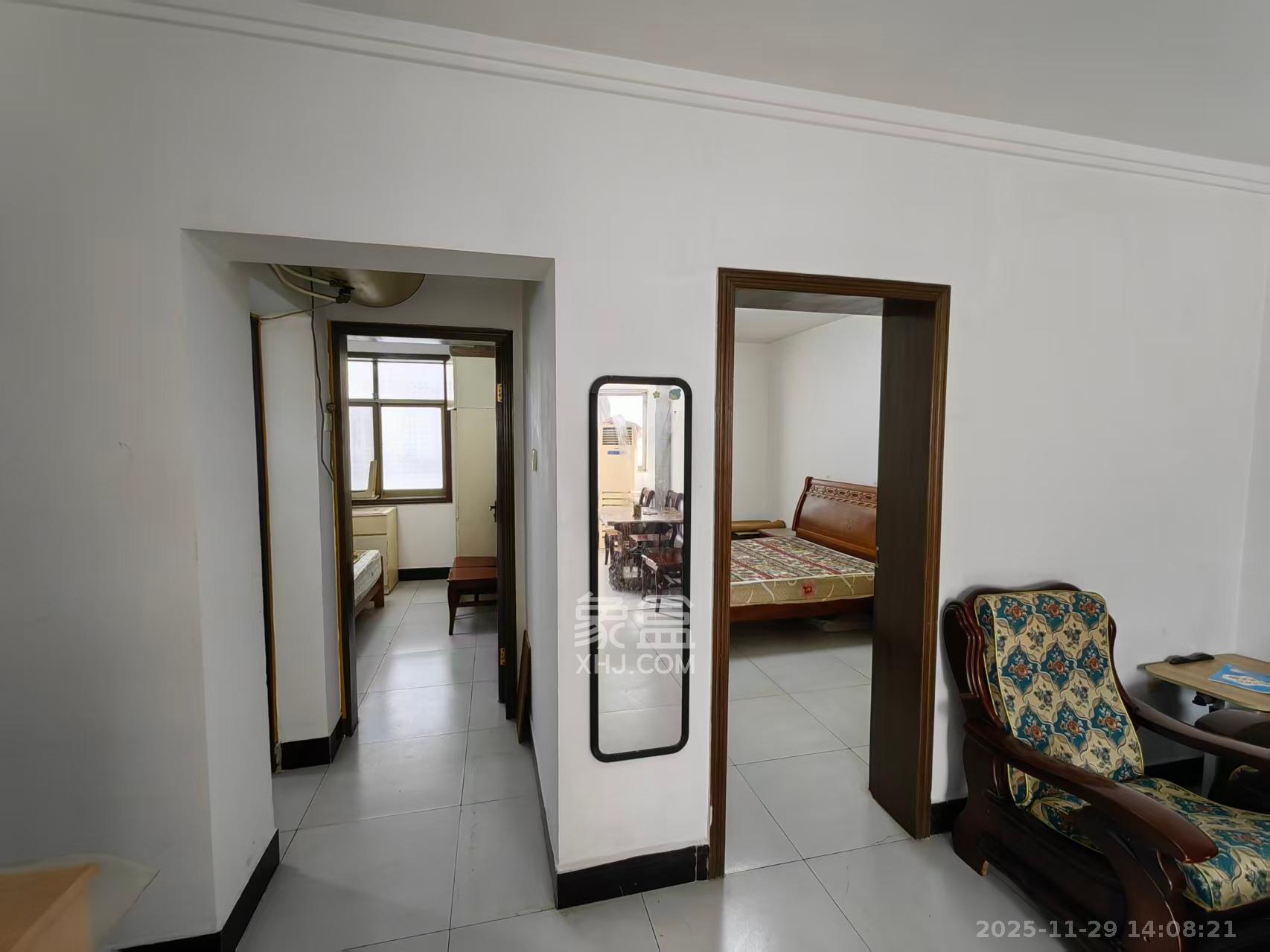 一步两搭桥  2室1厅1卫    2000.0元/月室内图