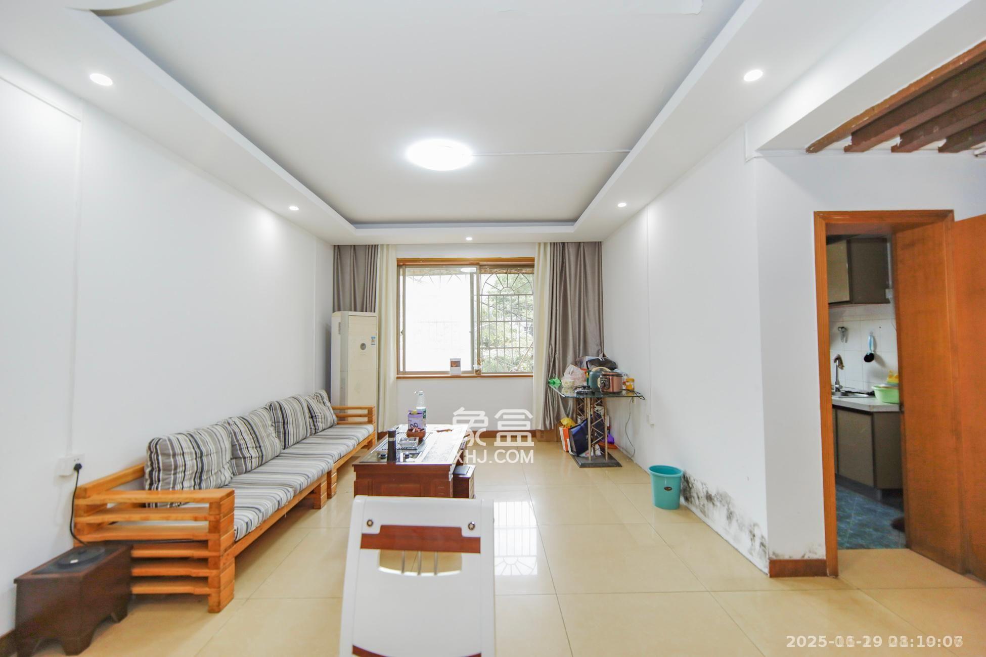 中建五局信和苑一区 1室1厅1卫 1500.0元/月 中建五局信和苑一区 1室1厅1卫 1500.0元/月室内图