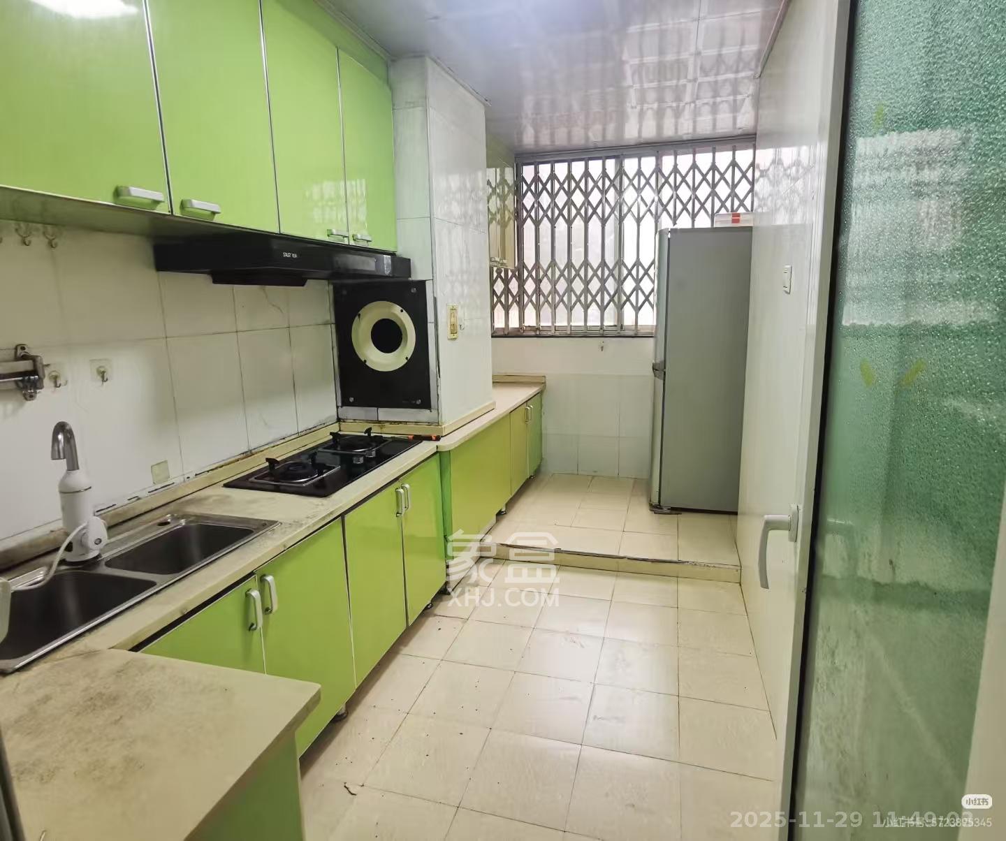 华新花苑 3室2厅2卫 2200.0元/月 华新花苑 3室2厅2卫 2200.0元/月室内图