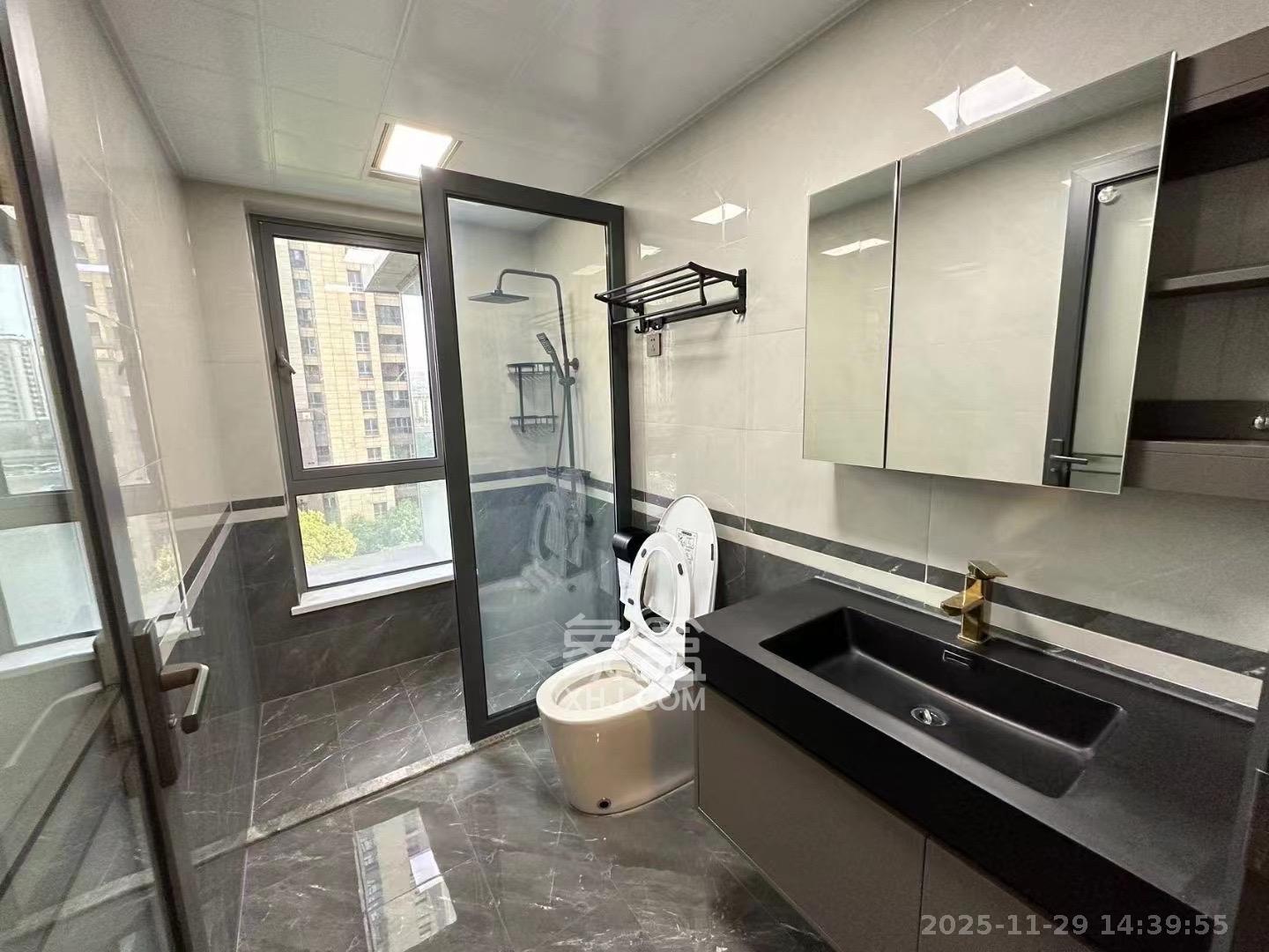 保利国际广场 1室2厅1卫 7000.0元/月 保利国际广场 1室2厅1卫 7000.0元/月室内图