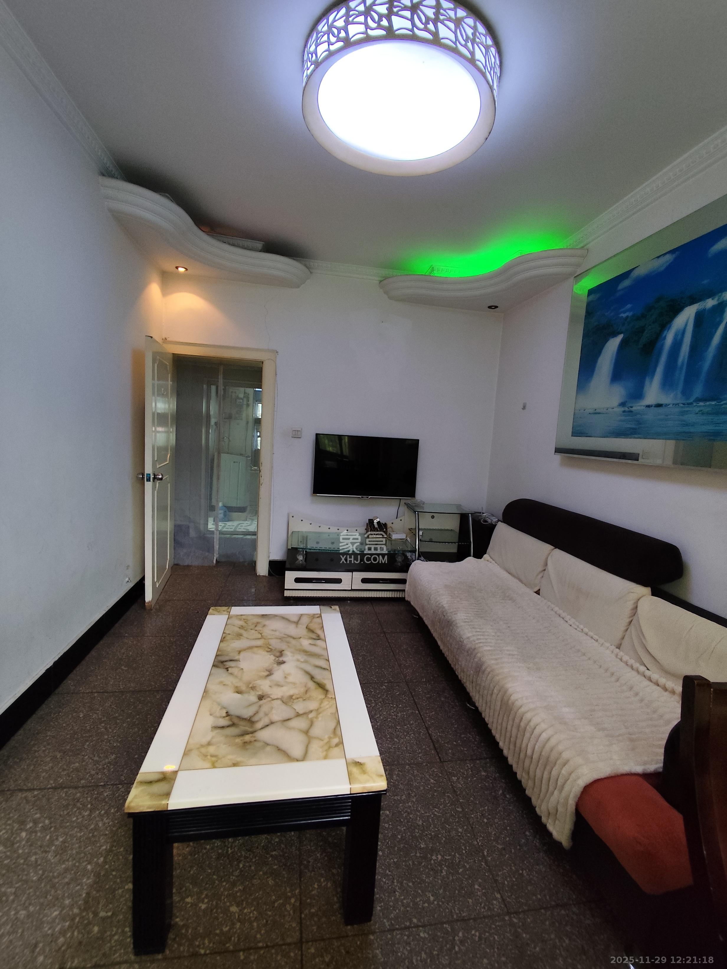 五一东村  1室1厅1卫    1400.0元/月