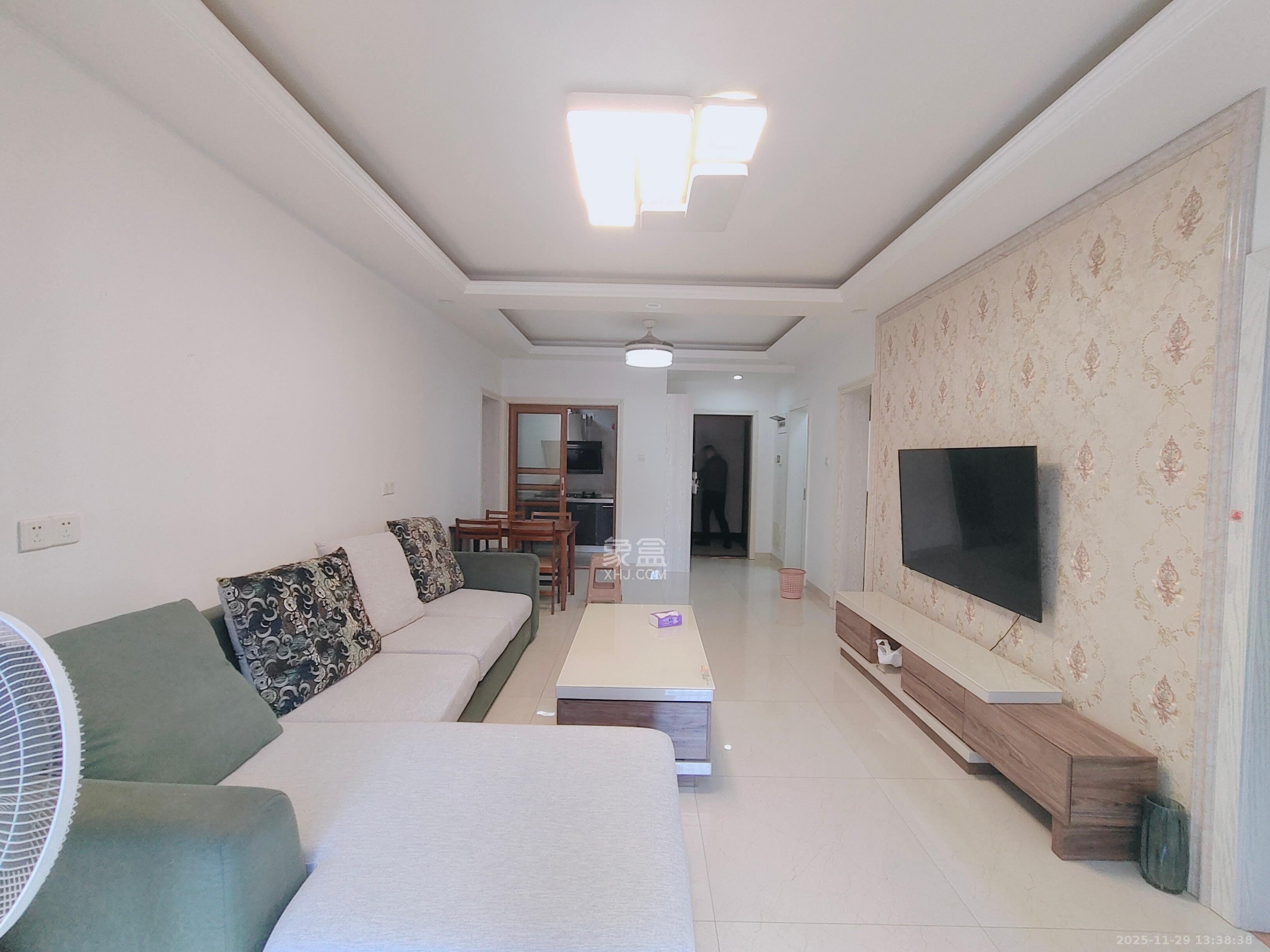 康桥长郡  3室2厅1卫    2000.0元/月室内图