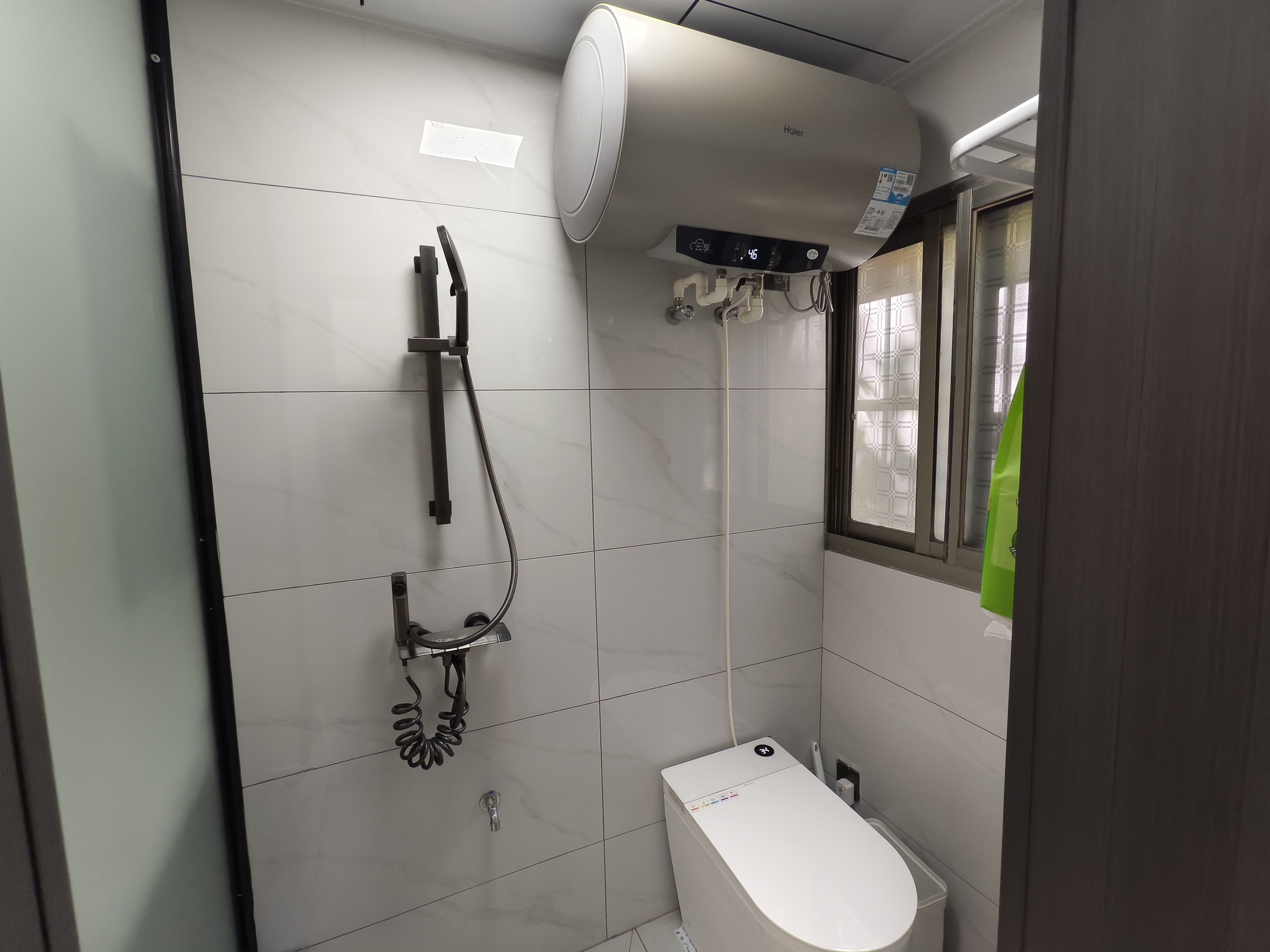 娄底市供销大院家属楼 3室2厅2卫 63.8万 娄底市供销大院家属楼 3室2厅2卫 63.8万客厅