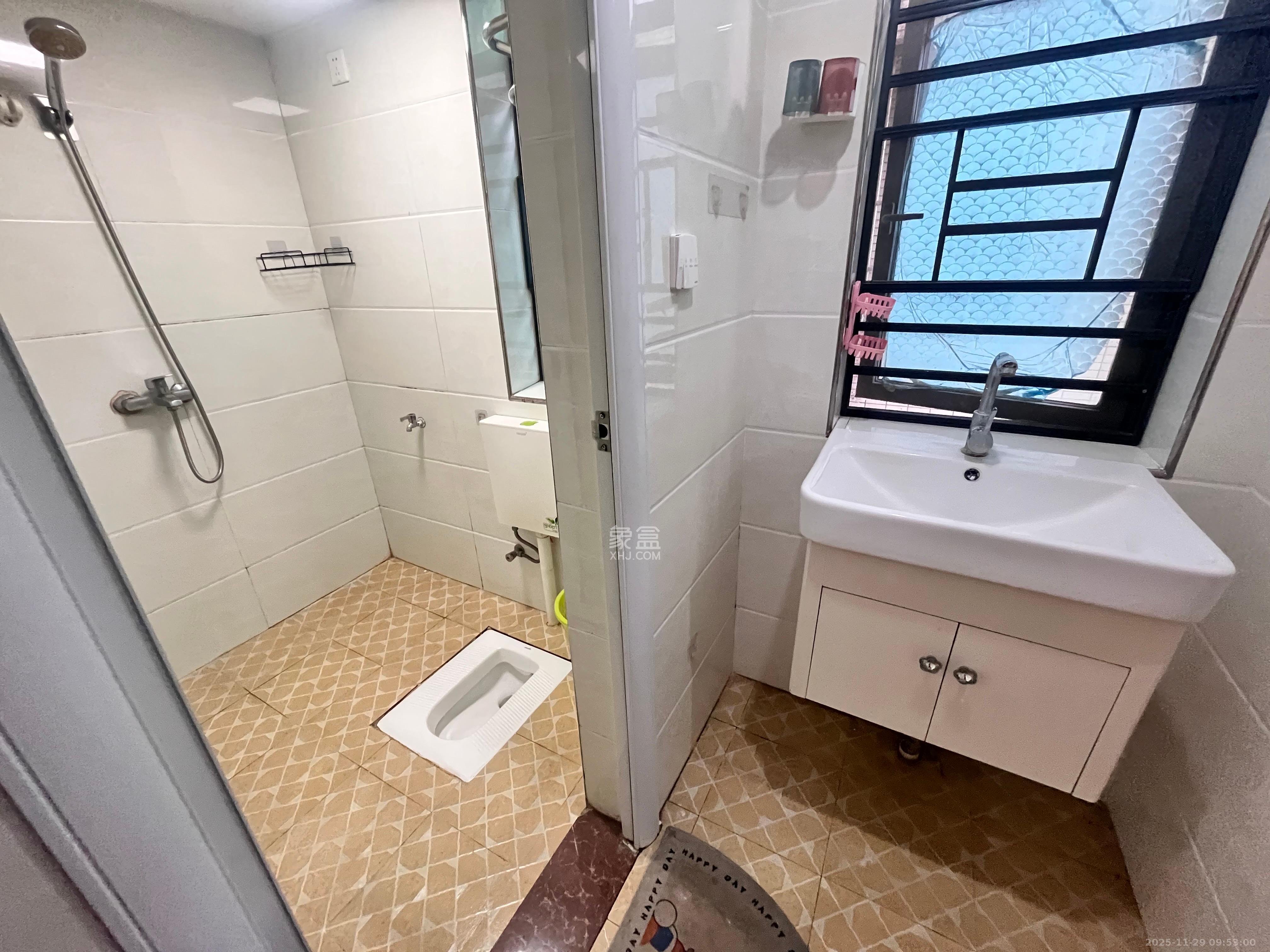 茶山馨苑 2室2厅1卫 2100.0元/月 茶山馨苑 2室2厅1卫 2100.0元/月室内图