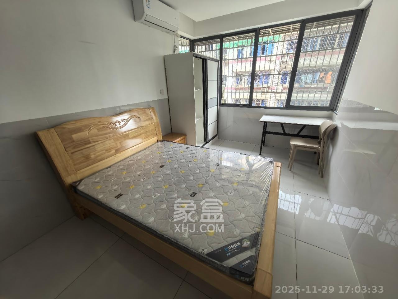 长沙金丰小区  1室1厅1卫    1300.0元/月