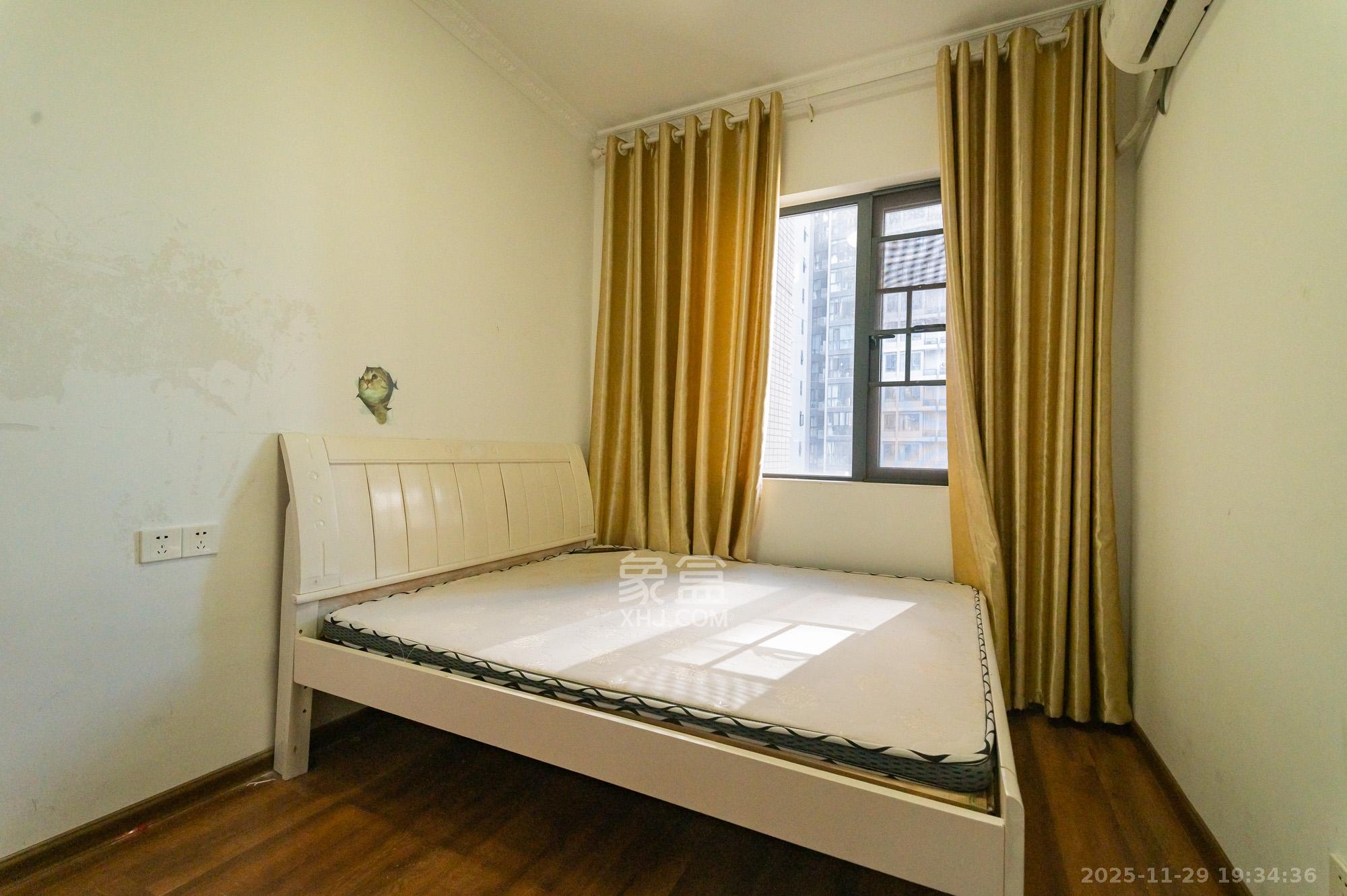 恒基凯旋门三期 4室2厅2卫 148.0万 恒基凯旋门三期 4室2厅2卫 148.0万卧室