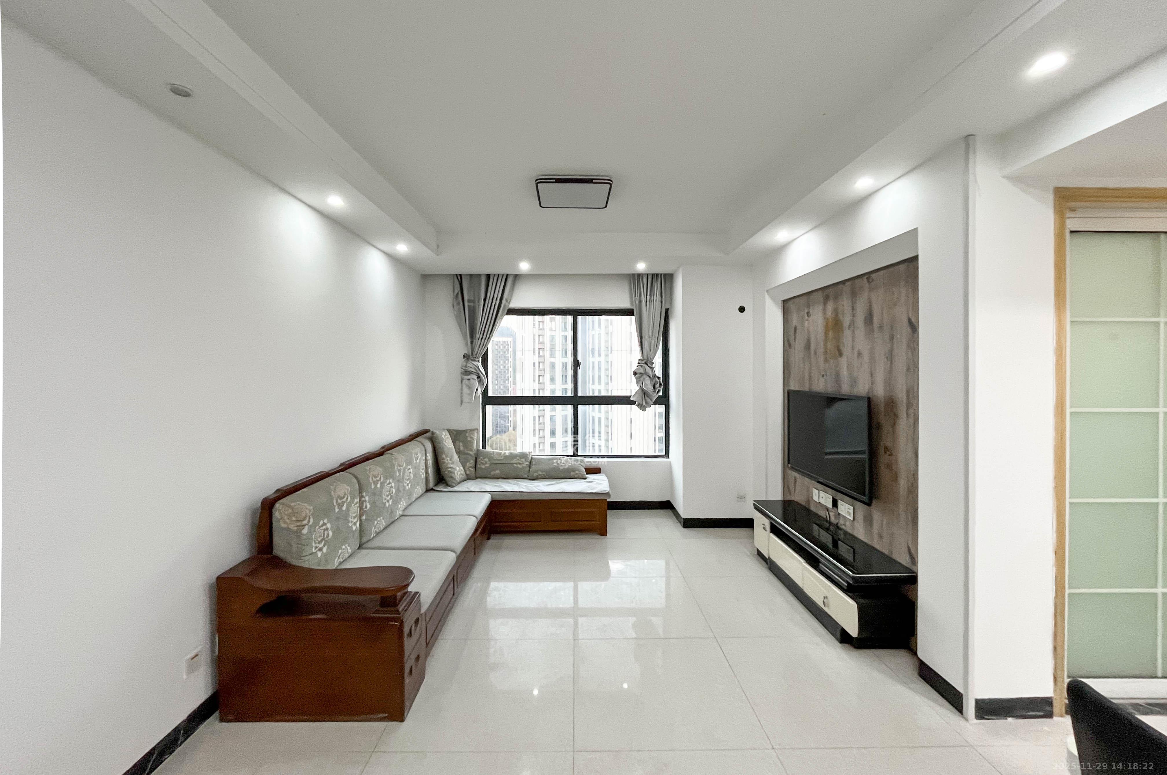 中海梅溪湖壹号  3室2厅1卫    128.0万