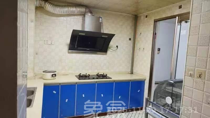 玛依拉山庄  3室2厅2卫    2800.0元/月室内图