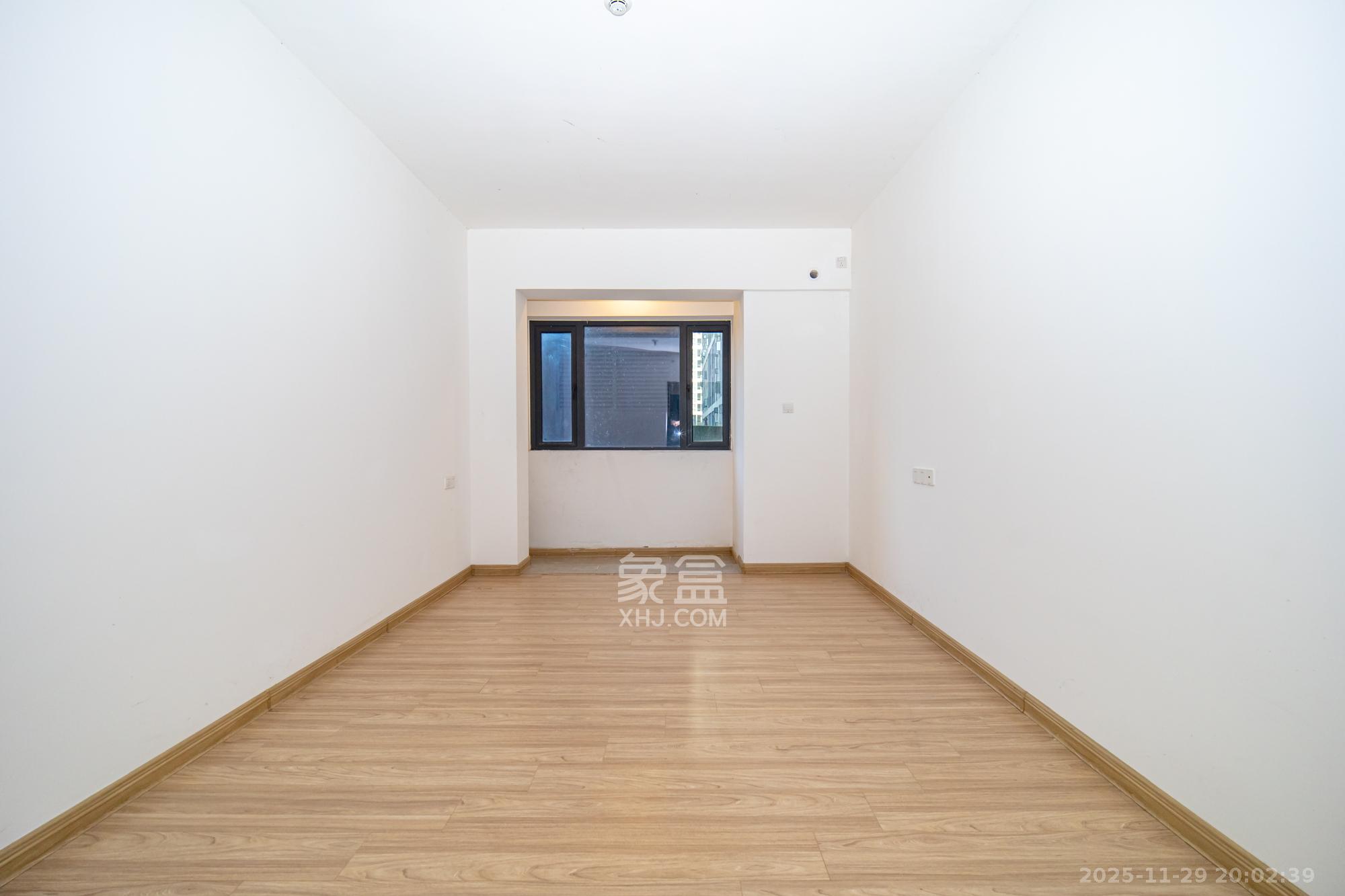 新长海漓湘悦 1室1厅1卫 20.0万 新长海漓湘悦 1室1厅1卫 20.0万客厅