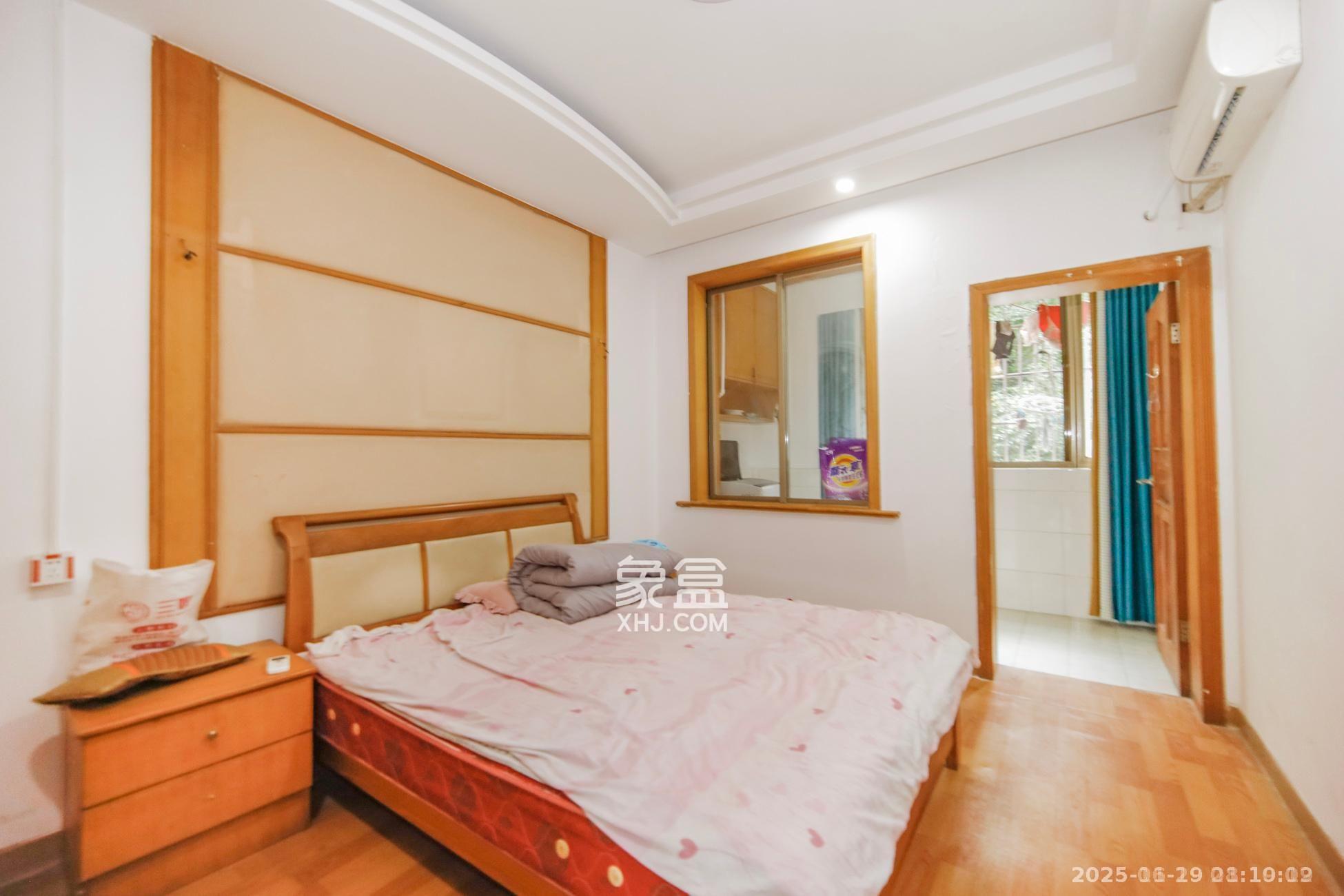 中建五局信和苑一区  1室1厅1卫    1500.0元/月室内图