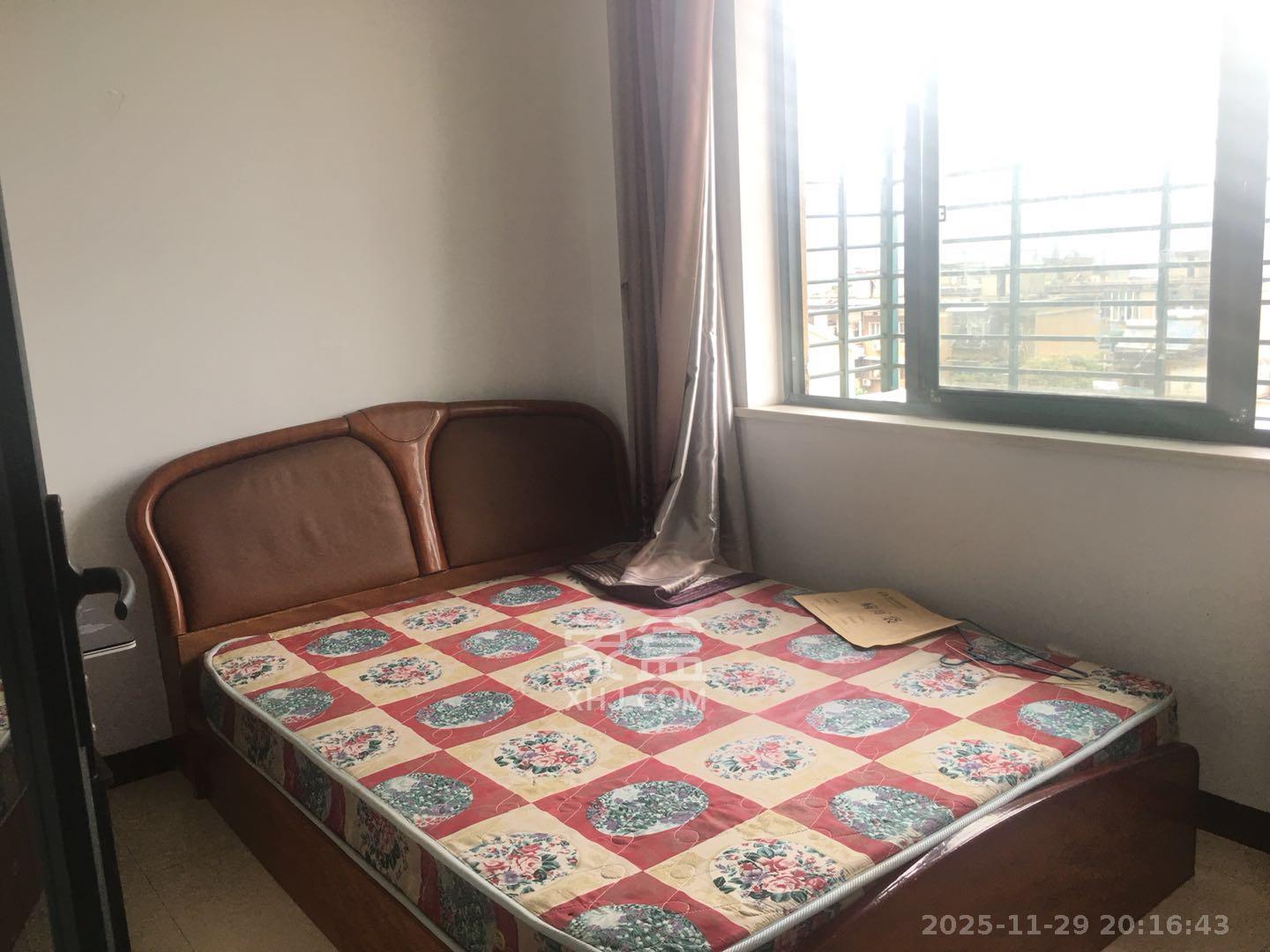 尊邸华庭 3室2厅2卫 2100.0元/月 尊邸华庭 3室2厅2卫 2100.0元/月室内图