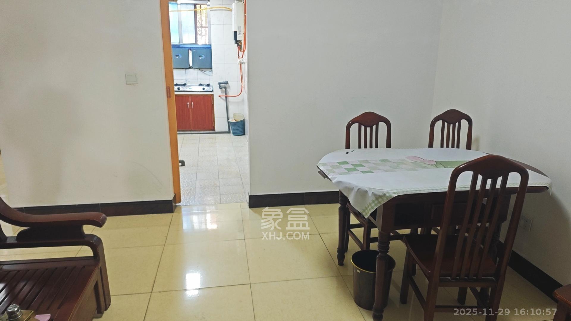 富康小区(富康花园) 2室1厅1卫 1500.0元/月 富康小区(富康花园) 2室1厅1卫 1500.0元/月室内图