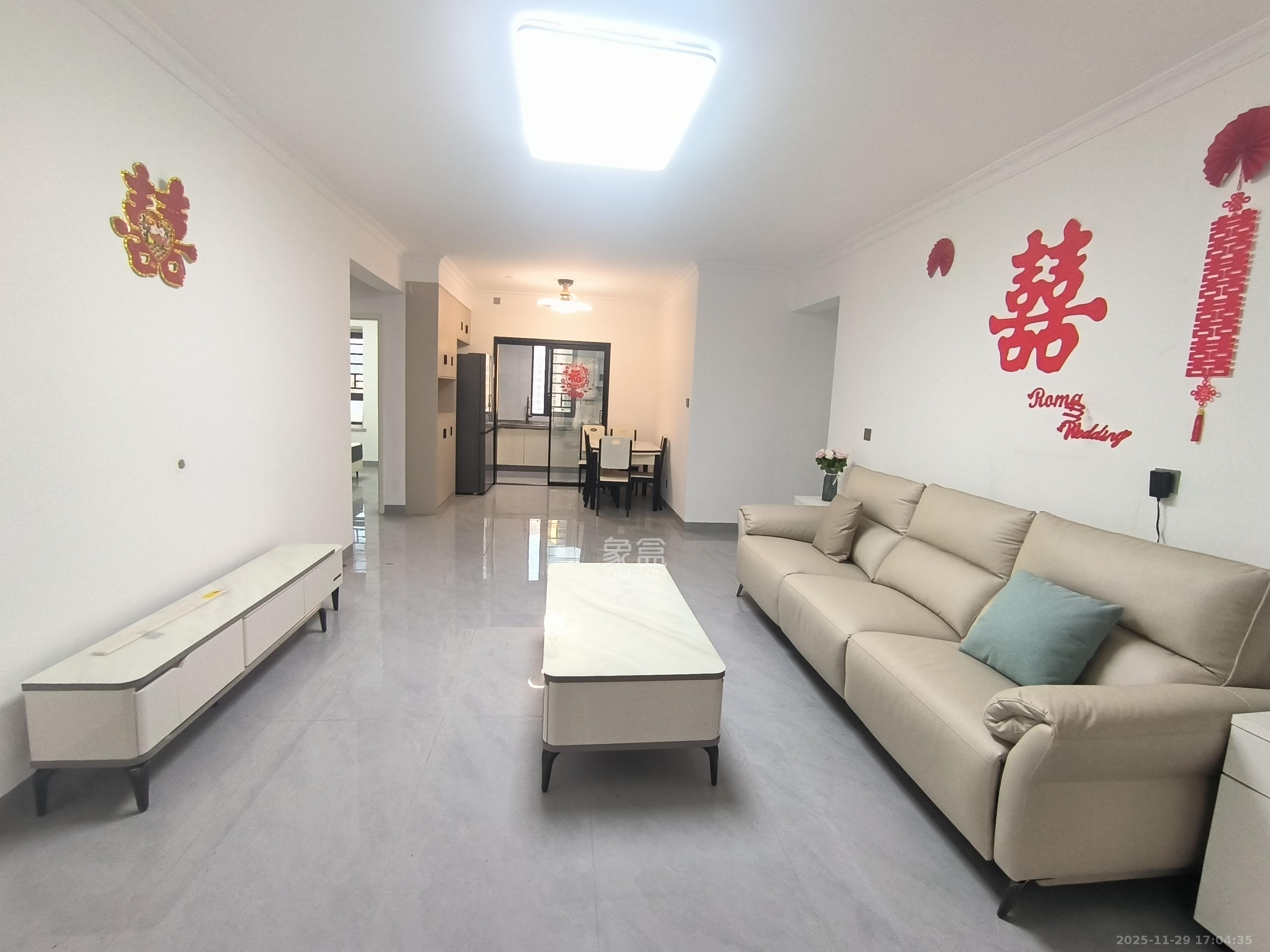 福晟钱隆国际(晟冉景苑) 4室2厅2卫 3300.0元/月 福晟钱隆国际(晟冉景苑) 4室2厅2卫 3300.0元/月室内图