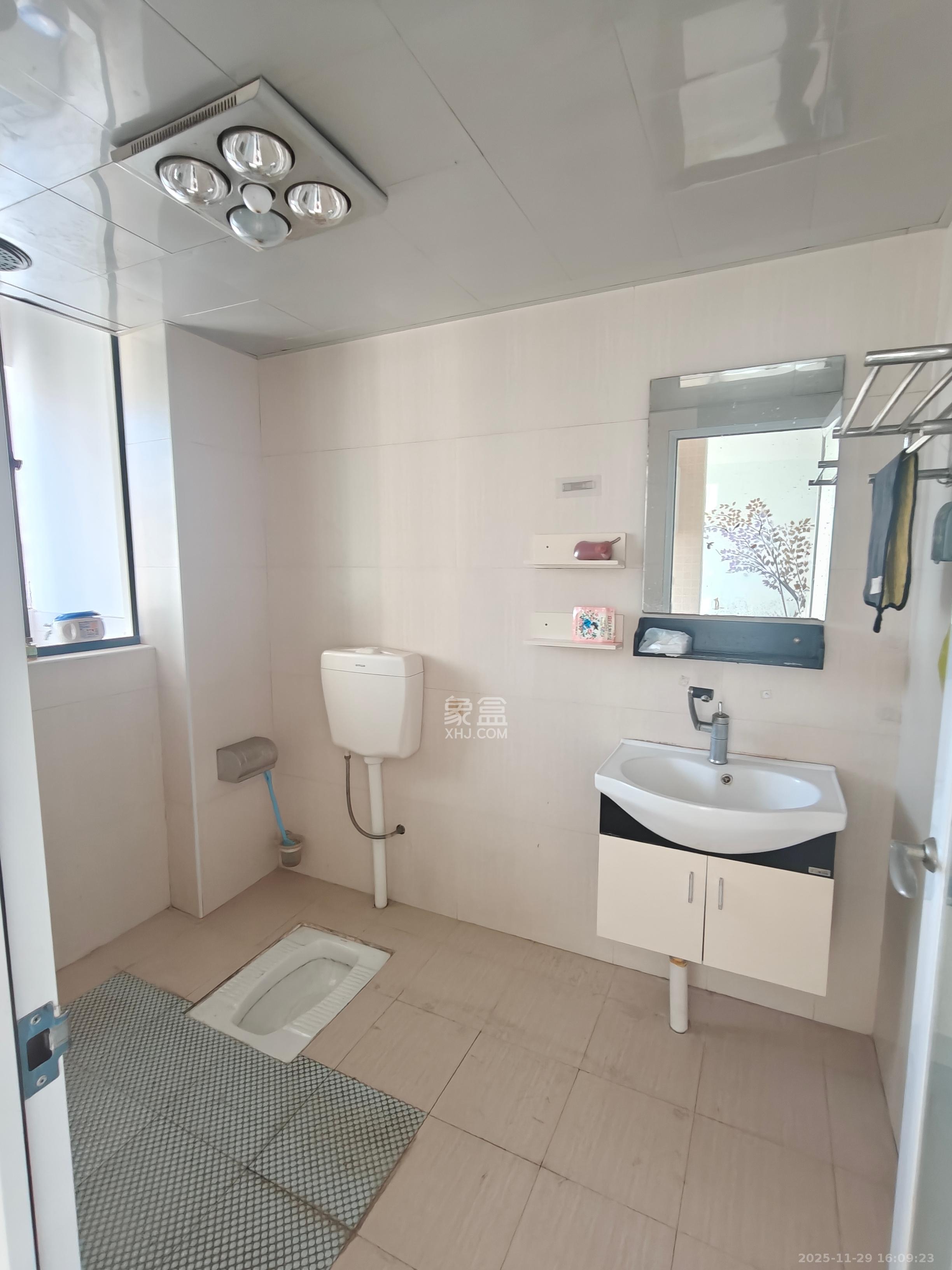 新城庭院  3室2厅2卫    50.8万室内图