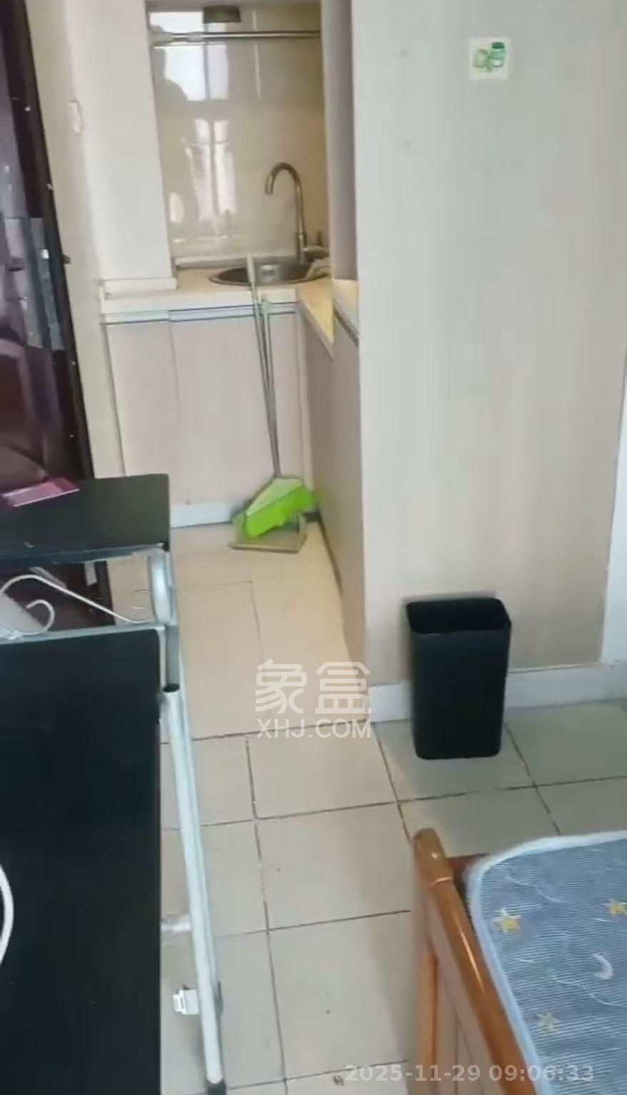 绿地中央广场  1室1厅1卫    1150.0元/月室内图