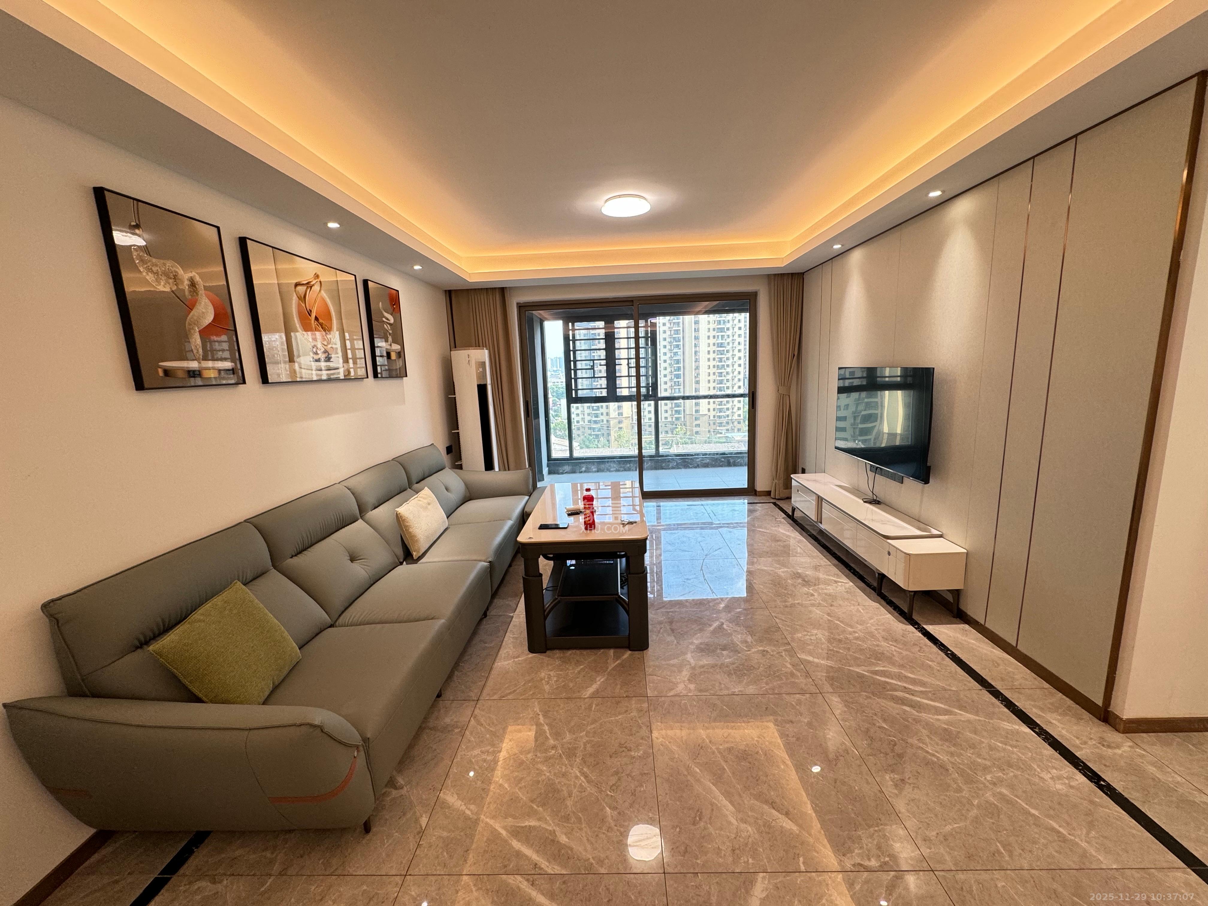 旭辉雨花郡 4室2厅2卫 4400.0元/月 旭辉雨花郡 4室2厅2卫 4400.0元/月室内图