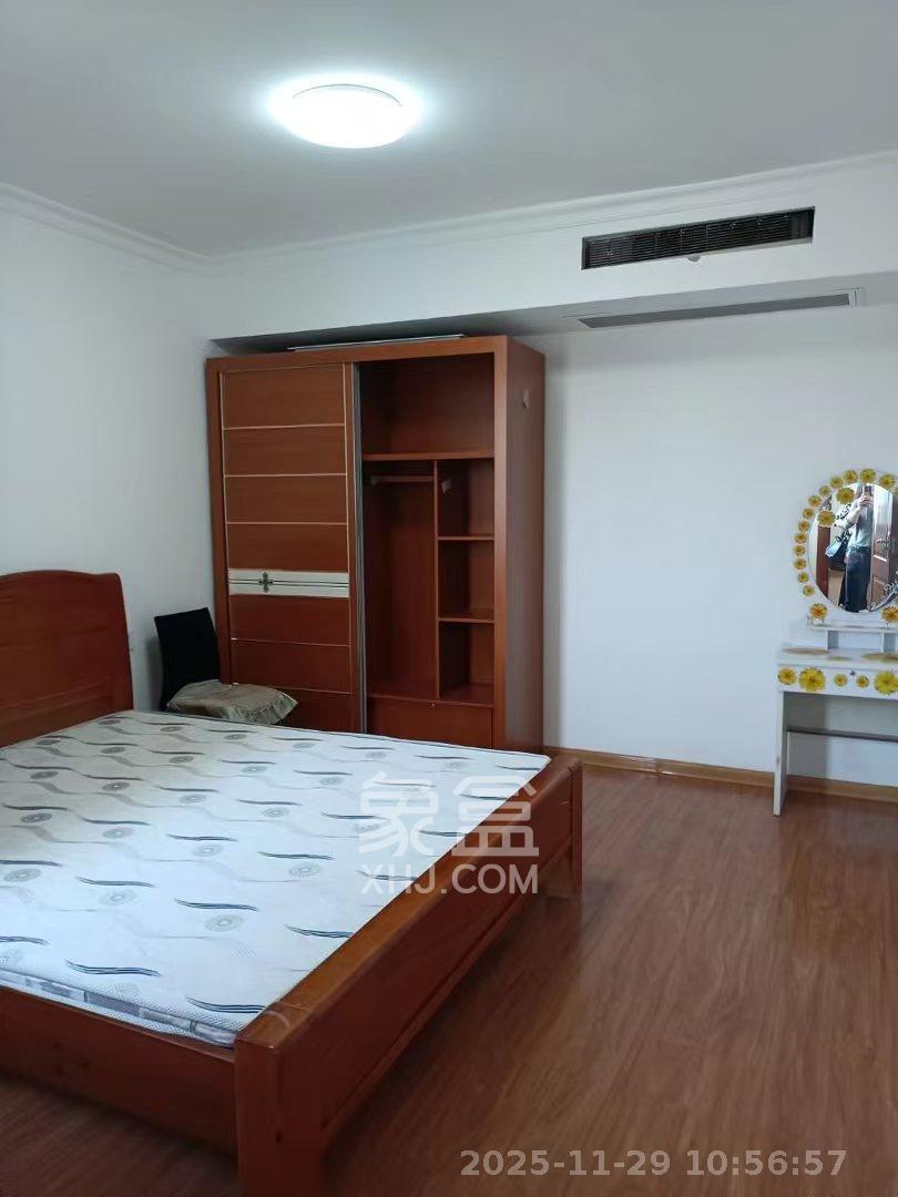 长沙卷烟厂高层小区  3室2厅1卫    2400.0元/月室内图