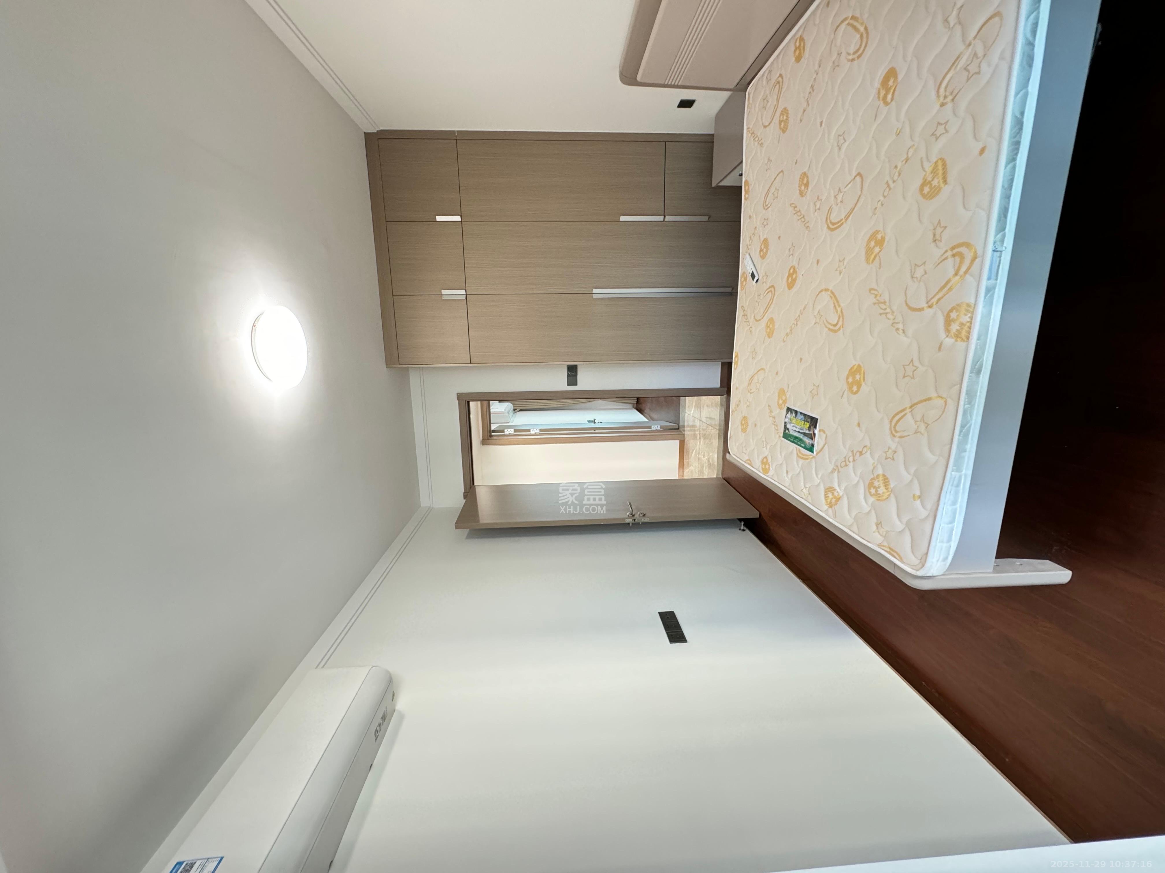 旭辉雨花郡 4室2厅2卫 4400.0元/月 旭辉雨花郡 4室2厅2卫 4400.0元/月室内图