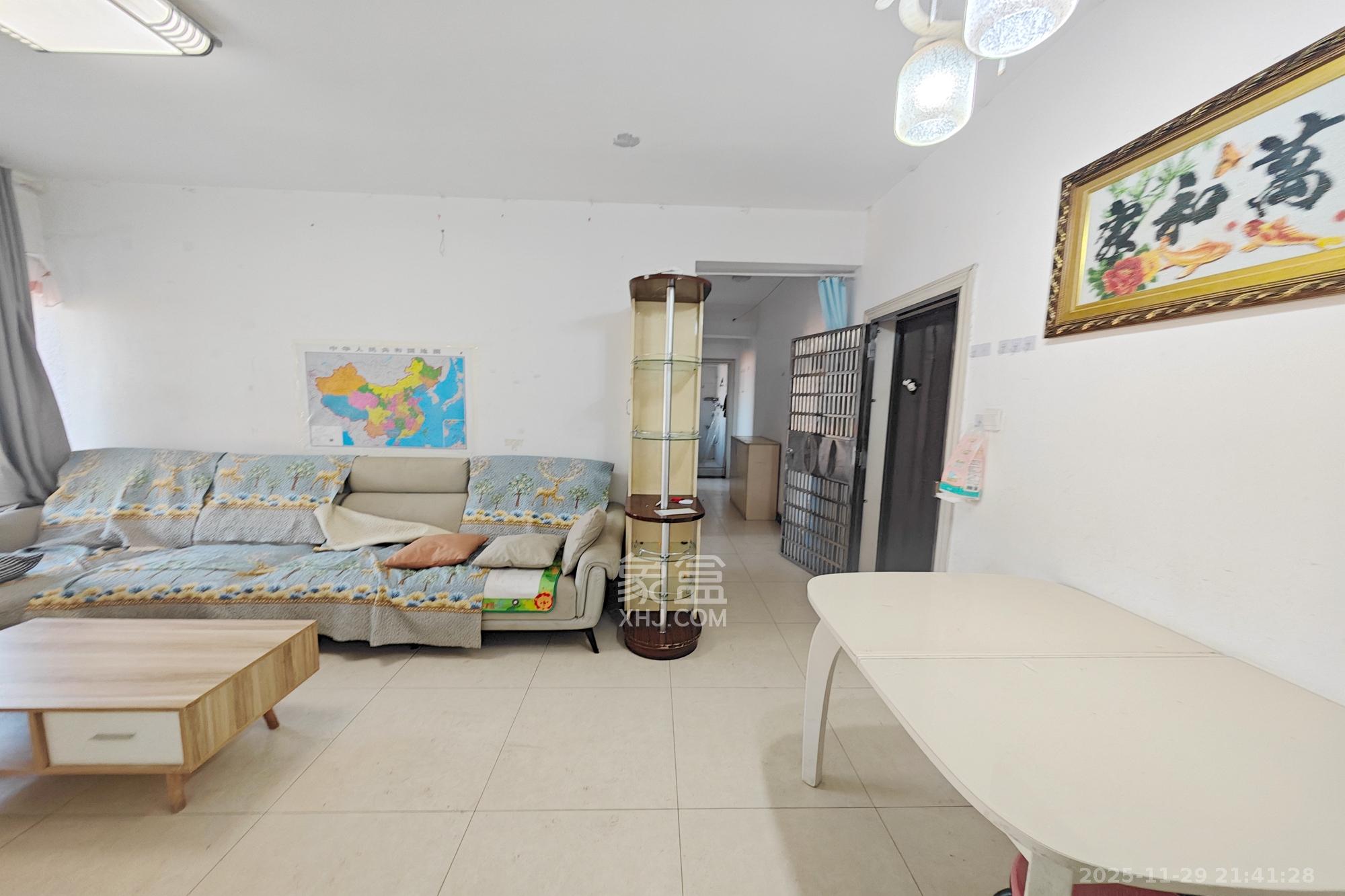 兰亭优壳(隽峰苑) 2室1厅1卫 50.0万 兰亭优壳(隽峰苑) 2室1厅1卫 50.0万客厅