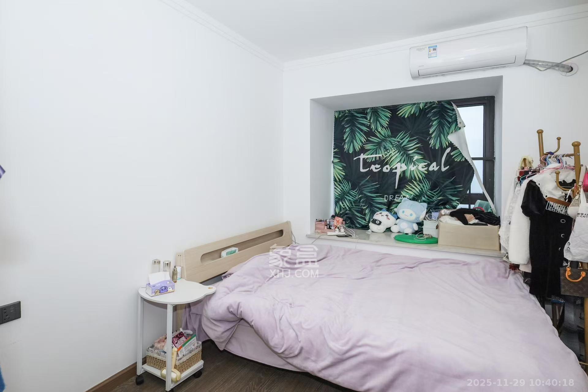 招商华发依云曦城  4室2厅2卫    2600.0元/月室内图